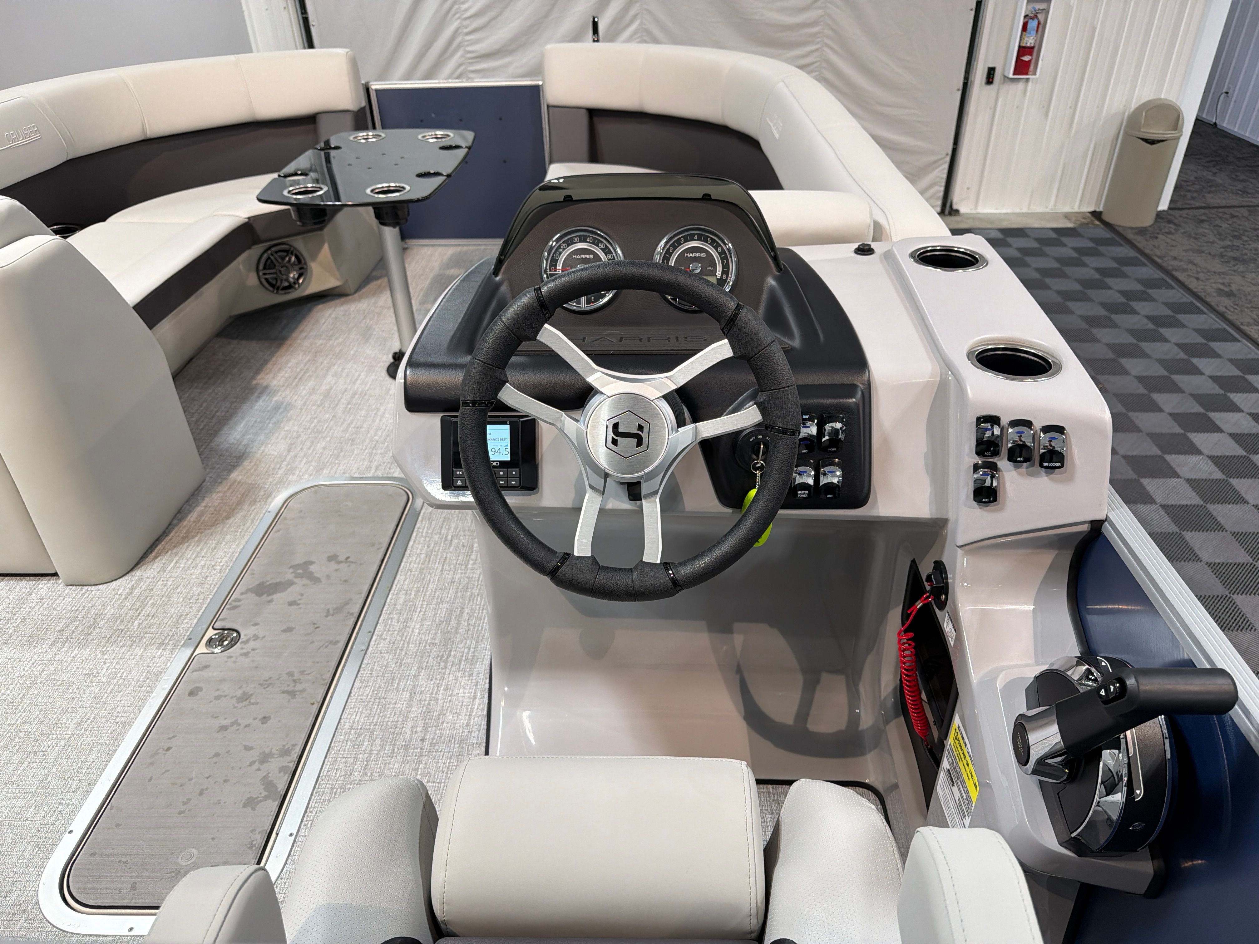 2025 Harris Cruiser 230 - 17