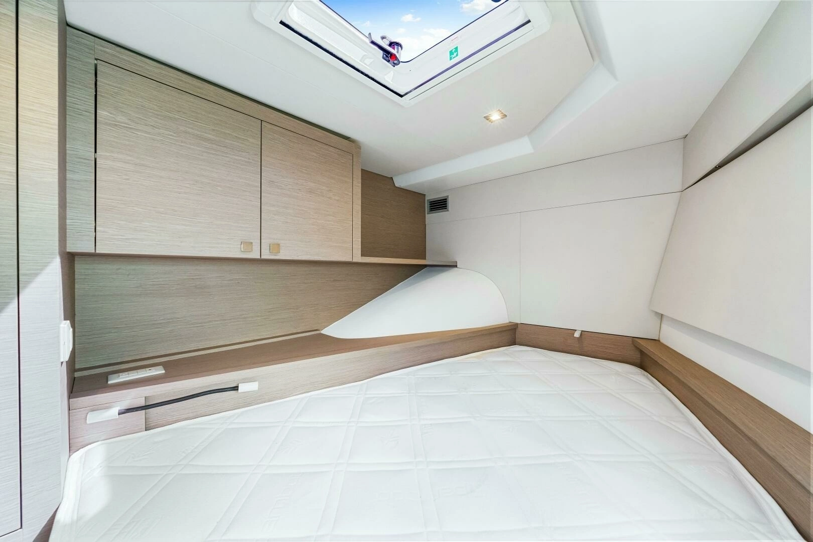 2021 Fountaine Pajot MY4.S - Image 27