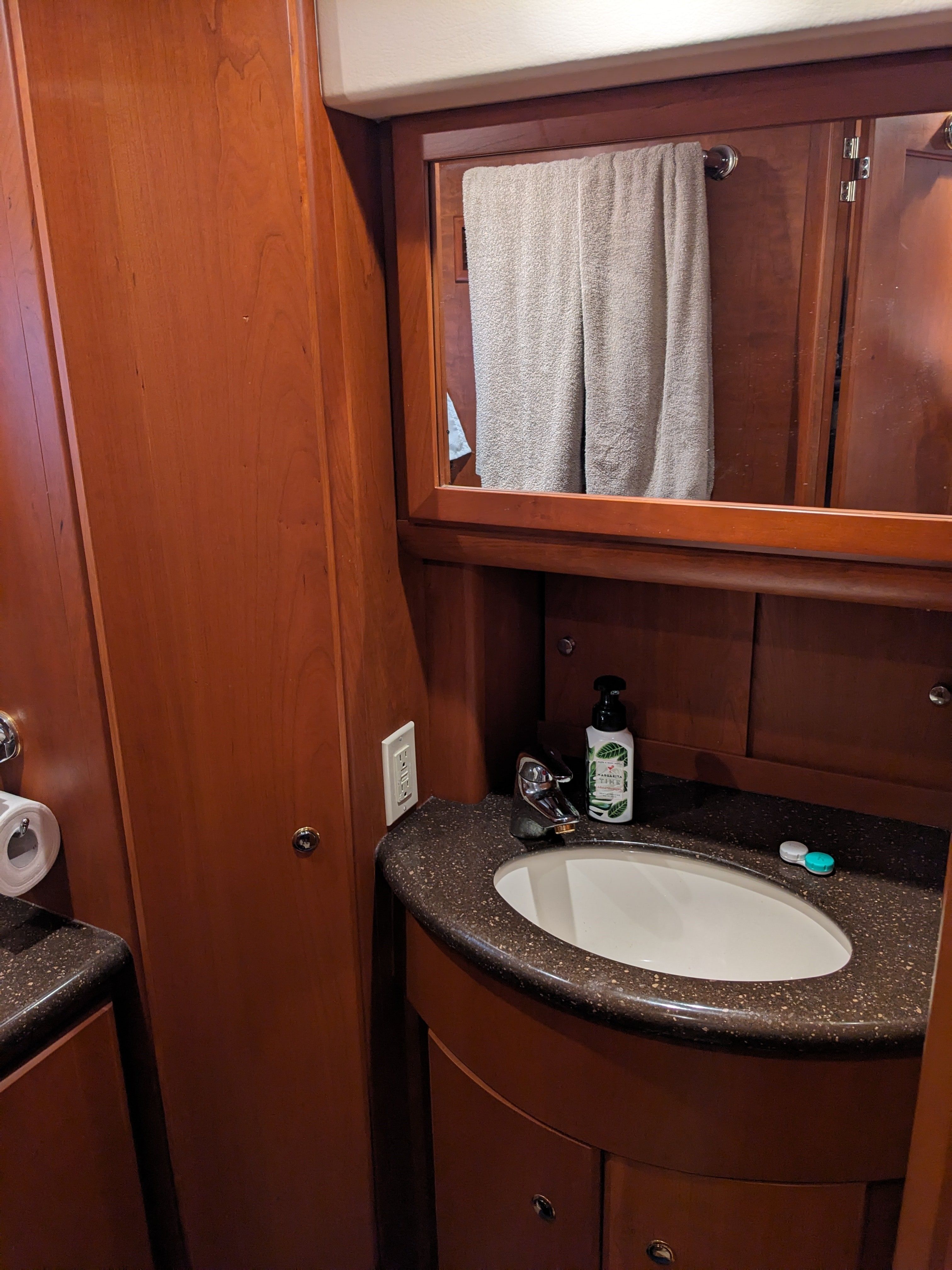 2006 Silverton 39 Motor Yacht - 11