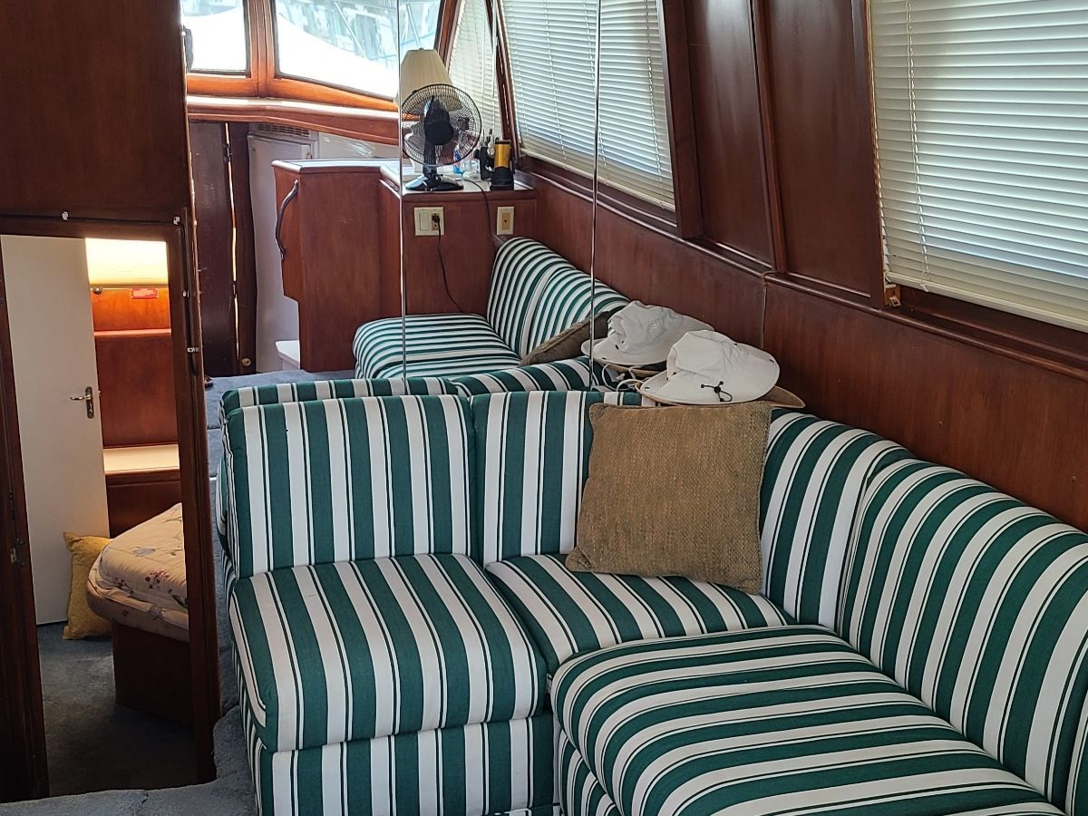 1994 Hatteras Cockpit Motor Yacht - 9