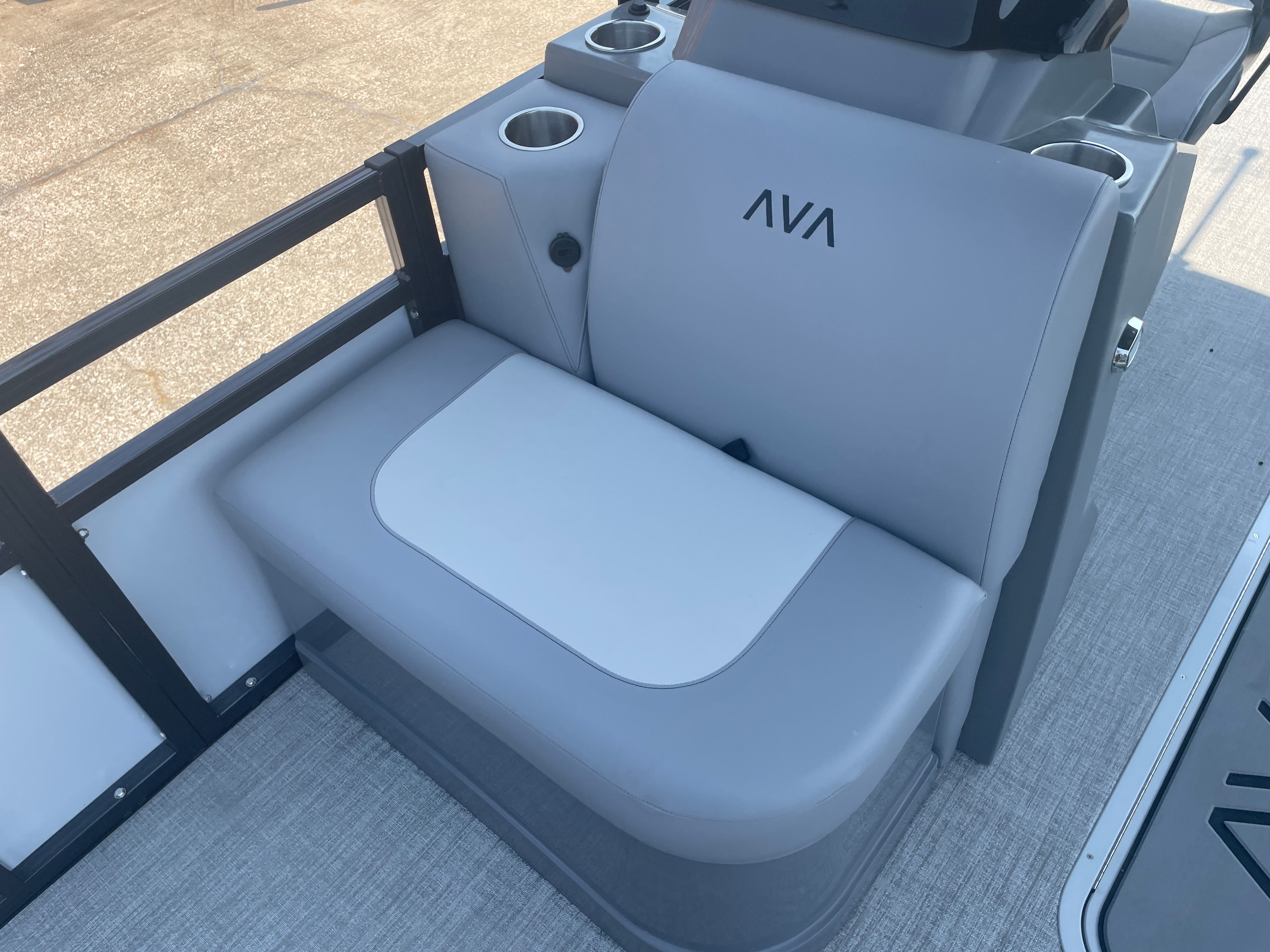 2025 Avalon Venture 85 Quad Fish - 23' - 12