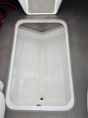 2004 Larson SEI 180 BOWRIDER 135HP W/Trailer - 14