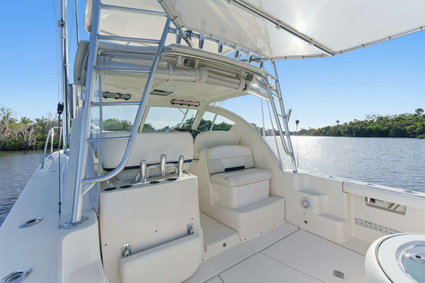 2011 Tiara Yachts 3100 Open - Image 17