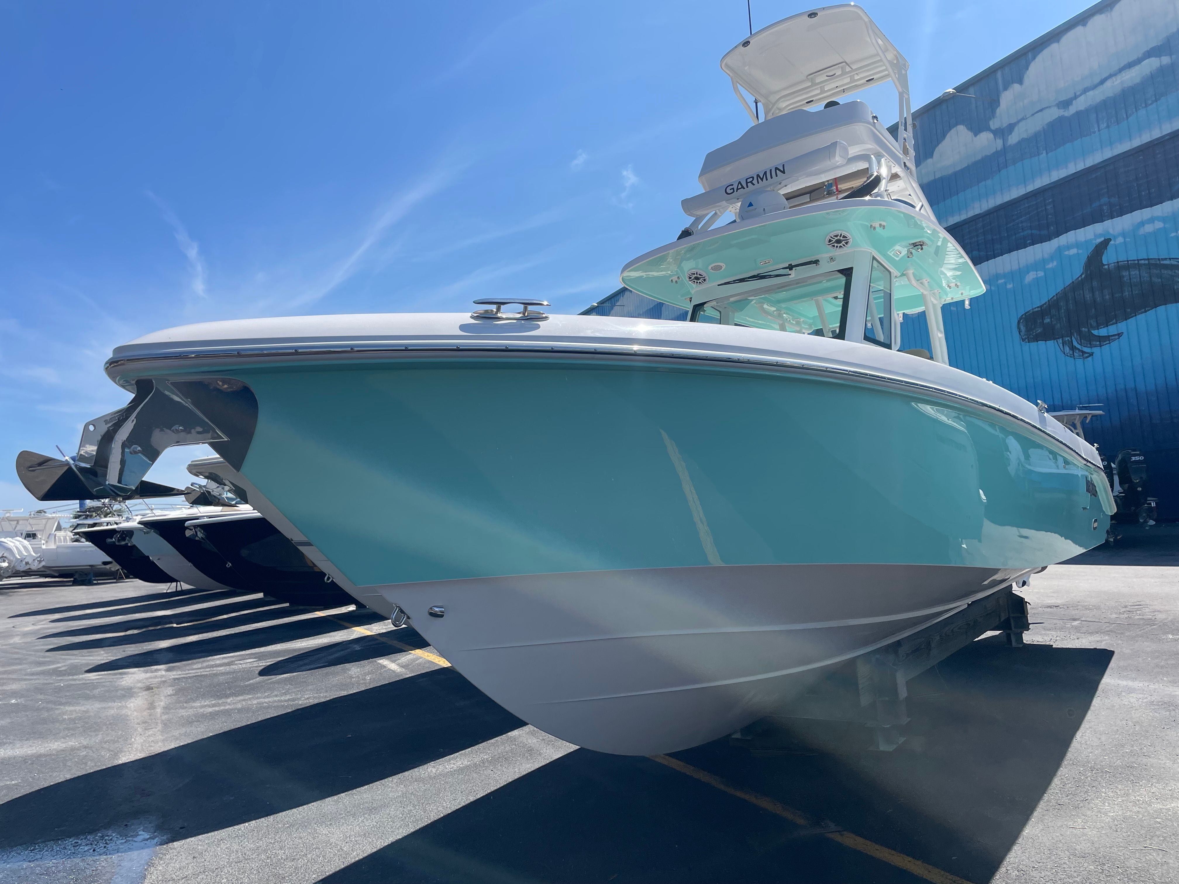 2024 Everglades 335 Center Console