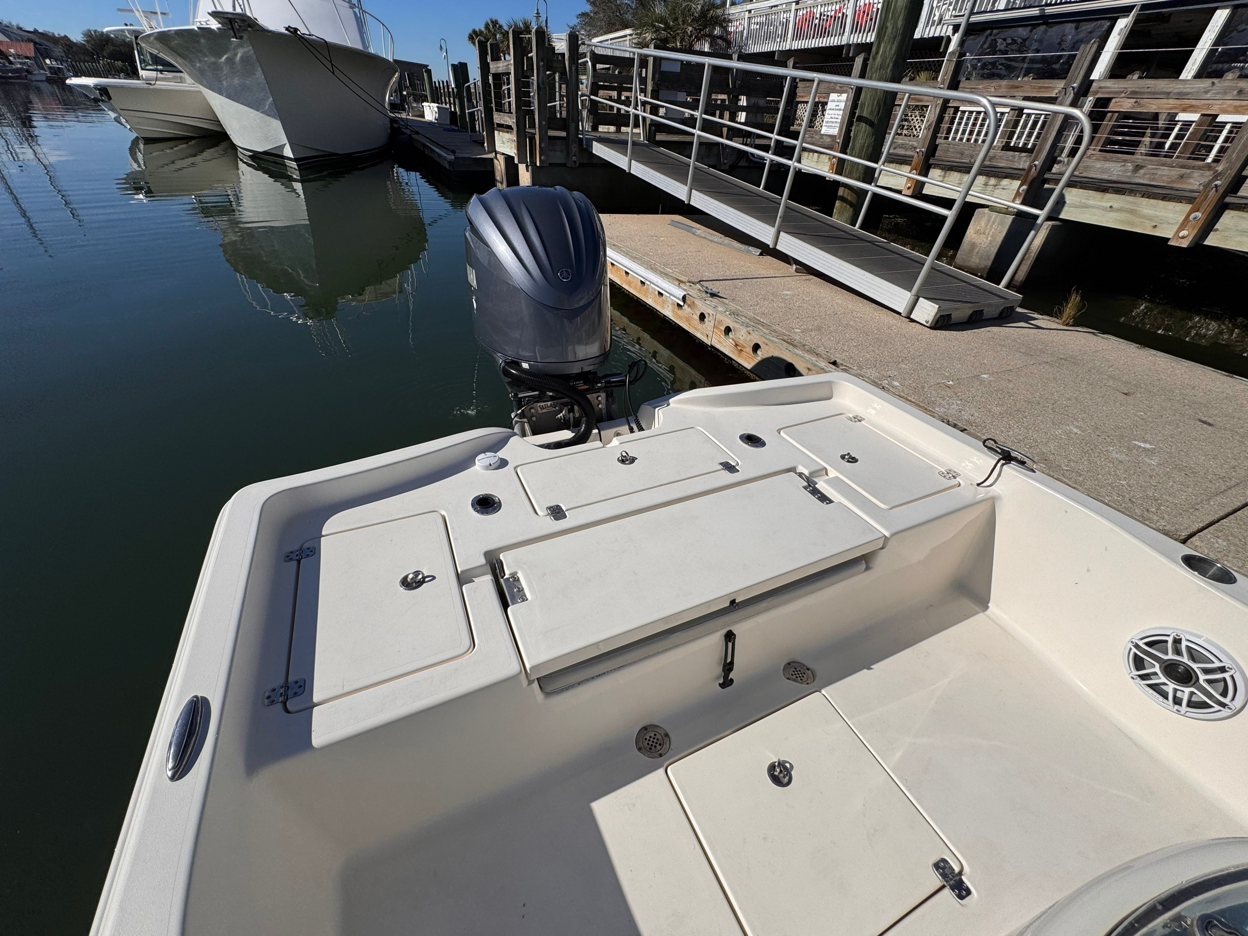 2018 Avenger AV26 - 19