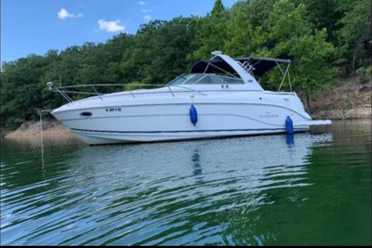 2006 Rinker 300 Express Cruiser