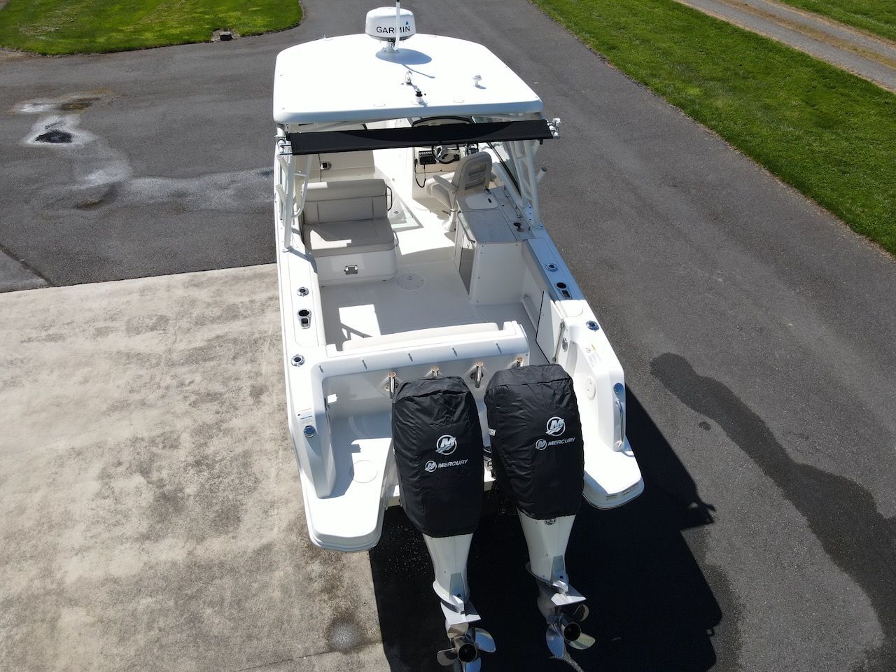 2016 Boston Whaler 270 Vantage - 2
