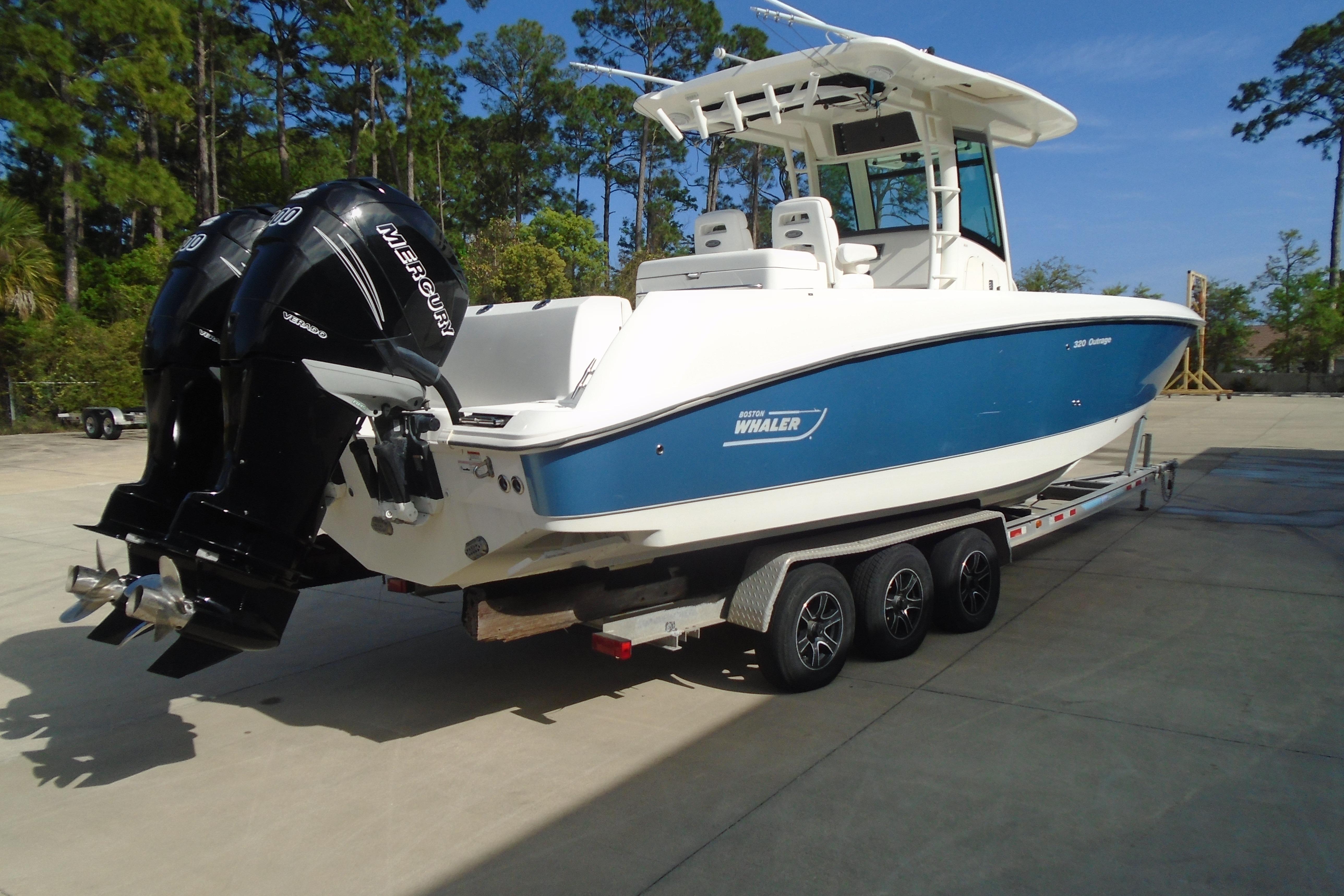 2011 Boston Whaler 320 Outrage