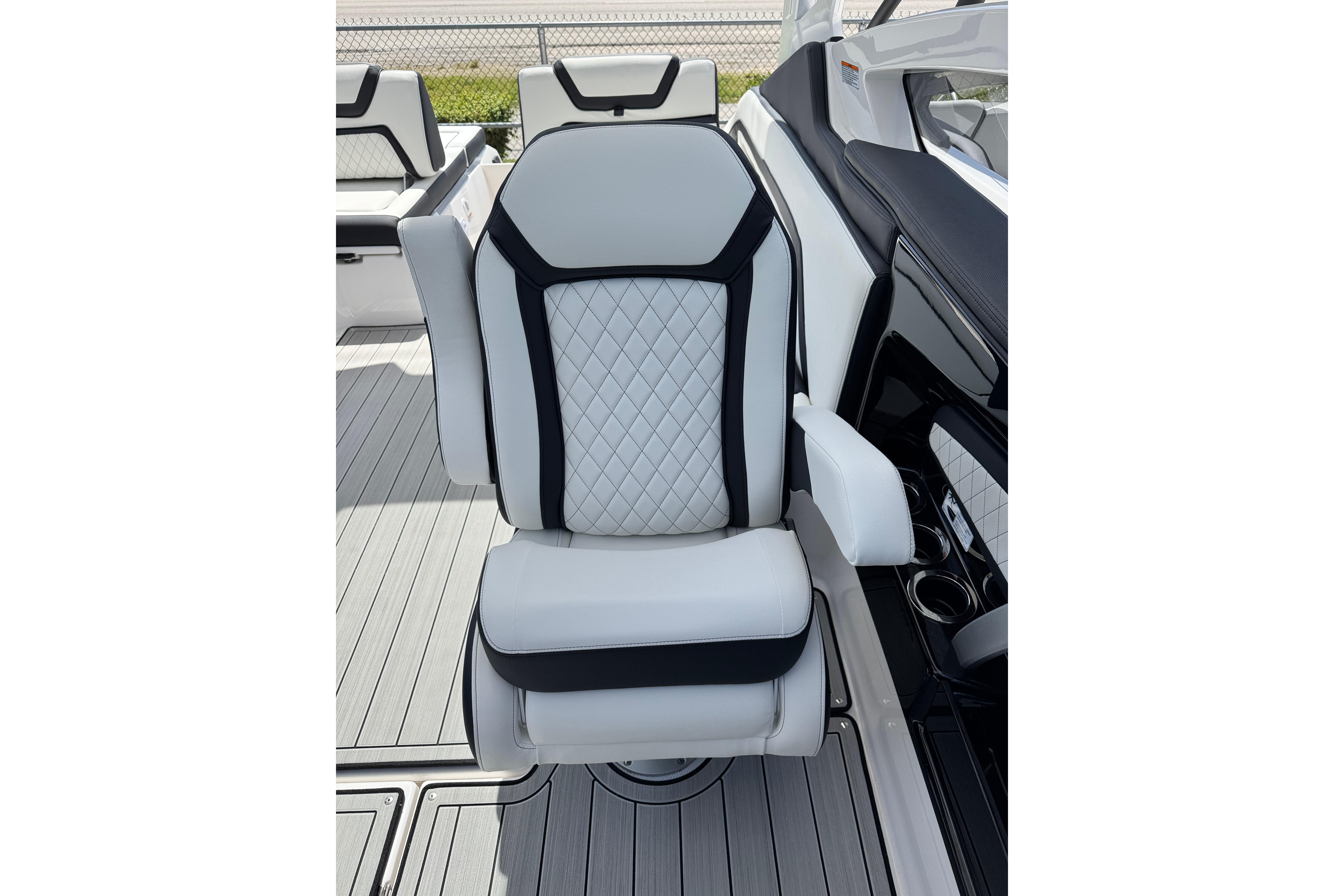 Luxurious seating on the 2026 Yamaha Boats 275SD, featuring elegant diamond stitching and modern design.