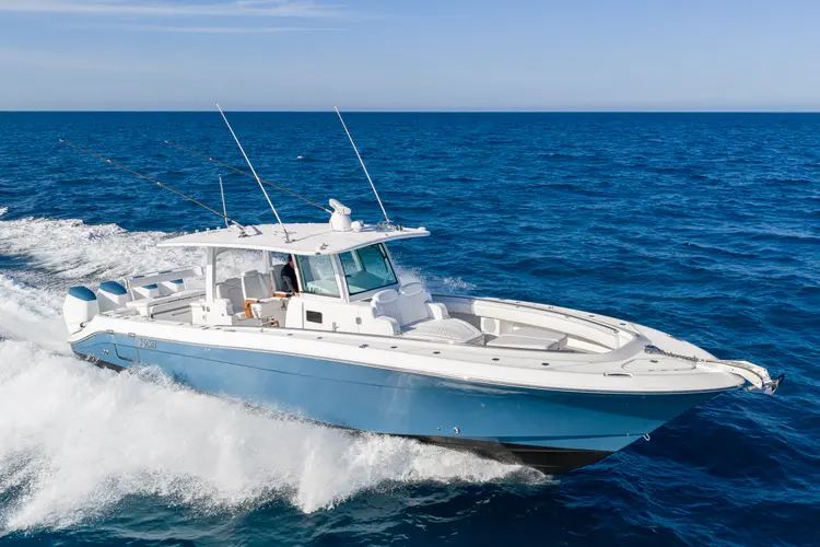 2026 HCB 42 Lujo