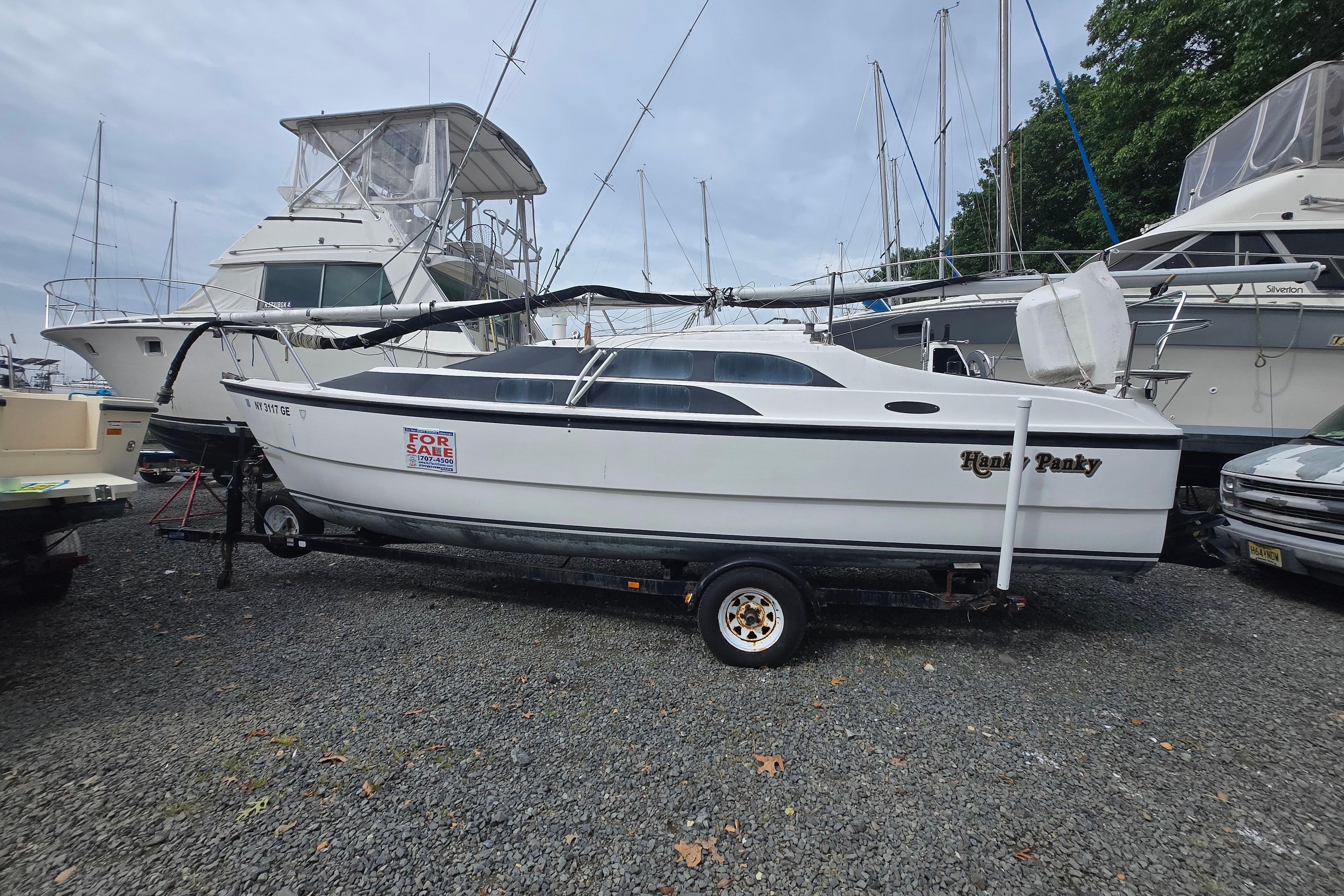 2005 MacGregor 26M