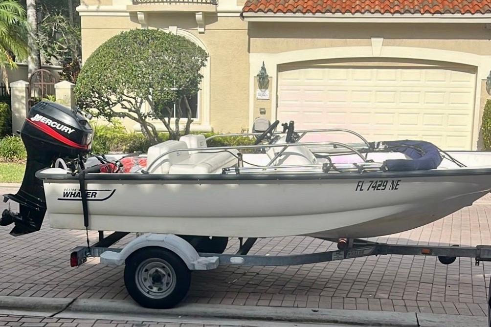 2006 Boston Whaler 130 Sport