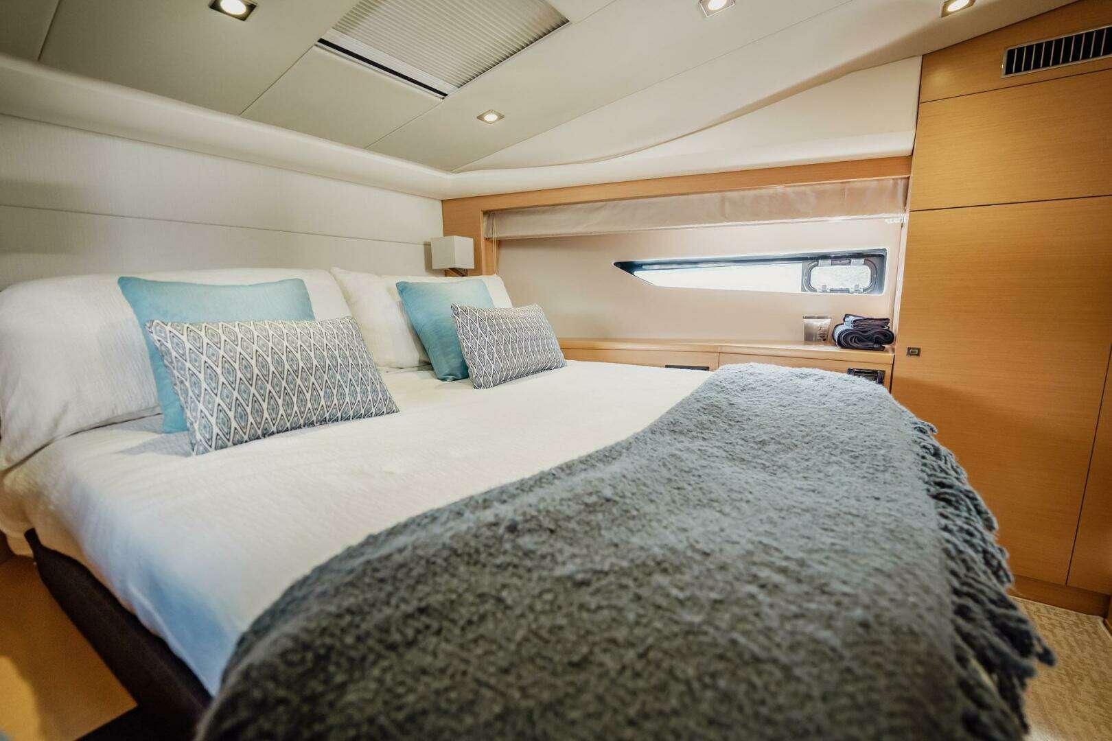 2013 Prestige 500 S - Image 64