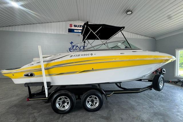 2004 Four Winns 230 Horizon