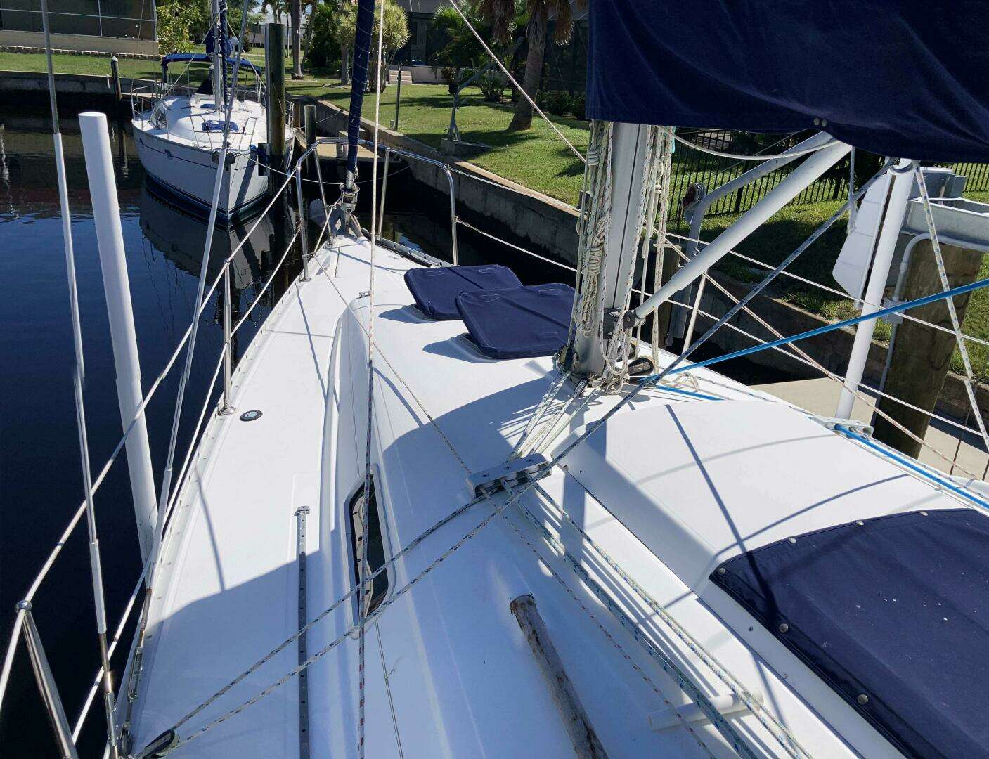 2000 Beneteau Oceanis 311 - Image 6