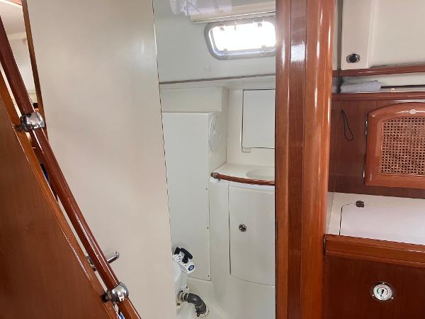 1998 Beneteau America Oceanis 411 - 10