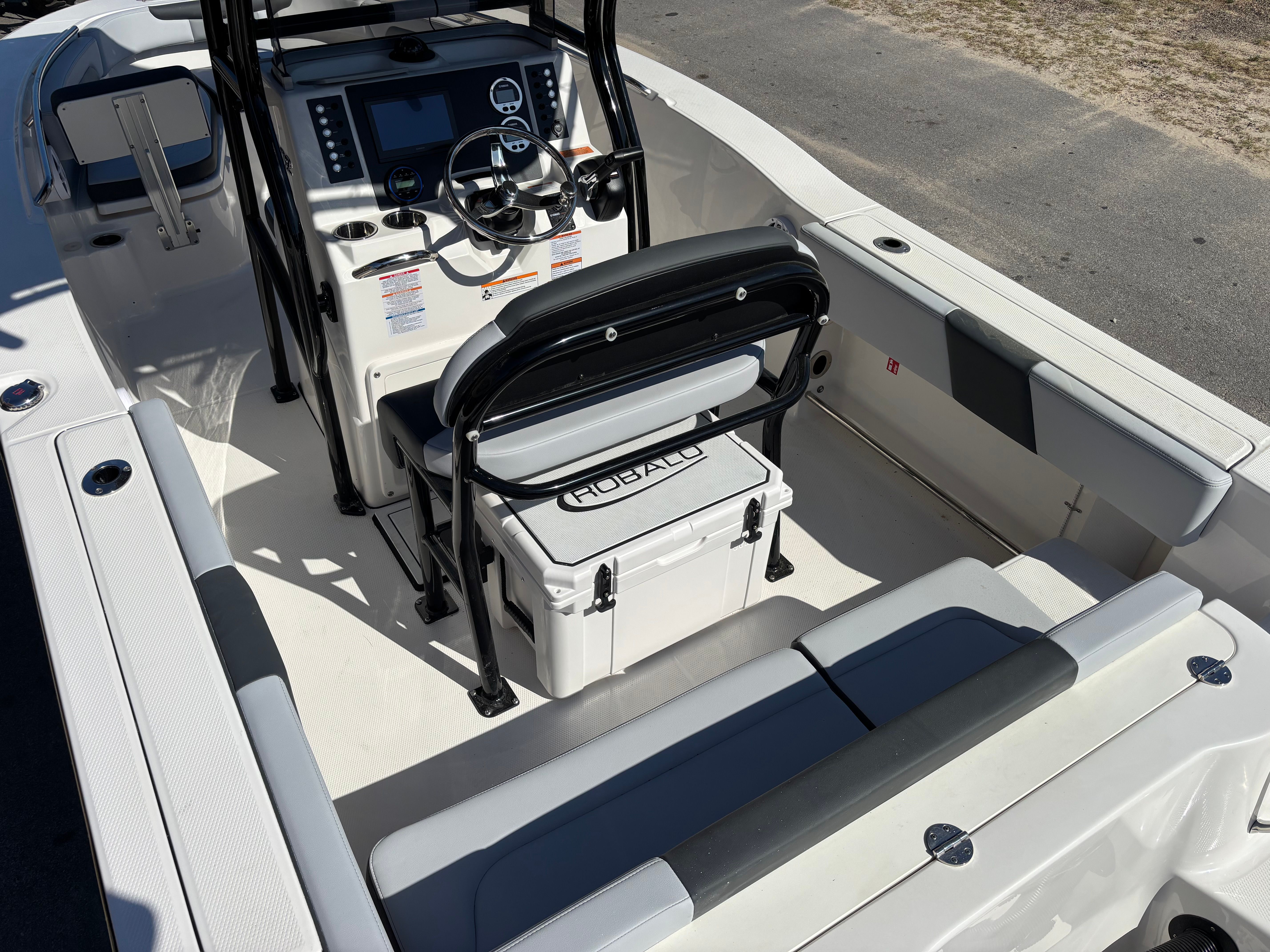 2026 ROBALO 202 EX - Image 11