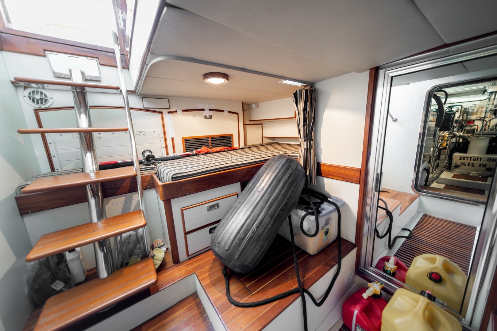 2003 Marlow Explorer 65C - Image 39