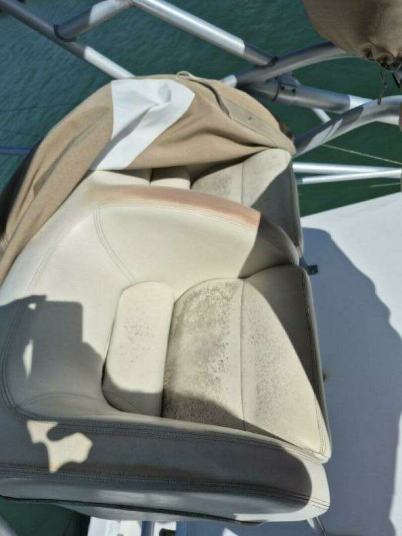 2004 Riviera 4000 Offshore - Image 24
