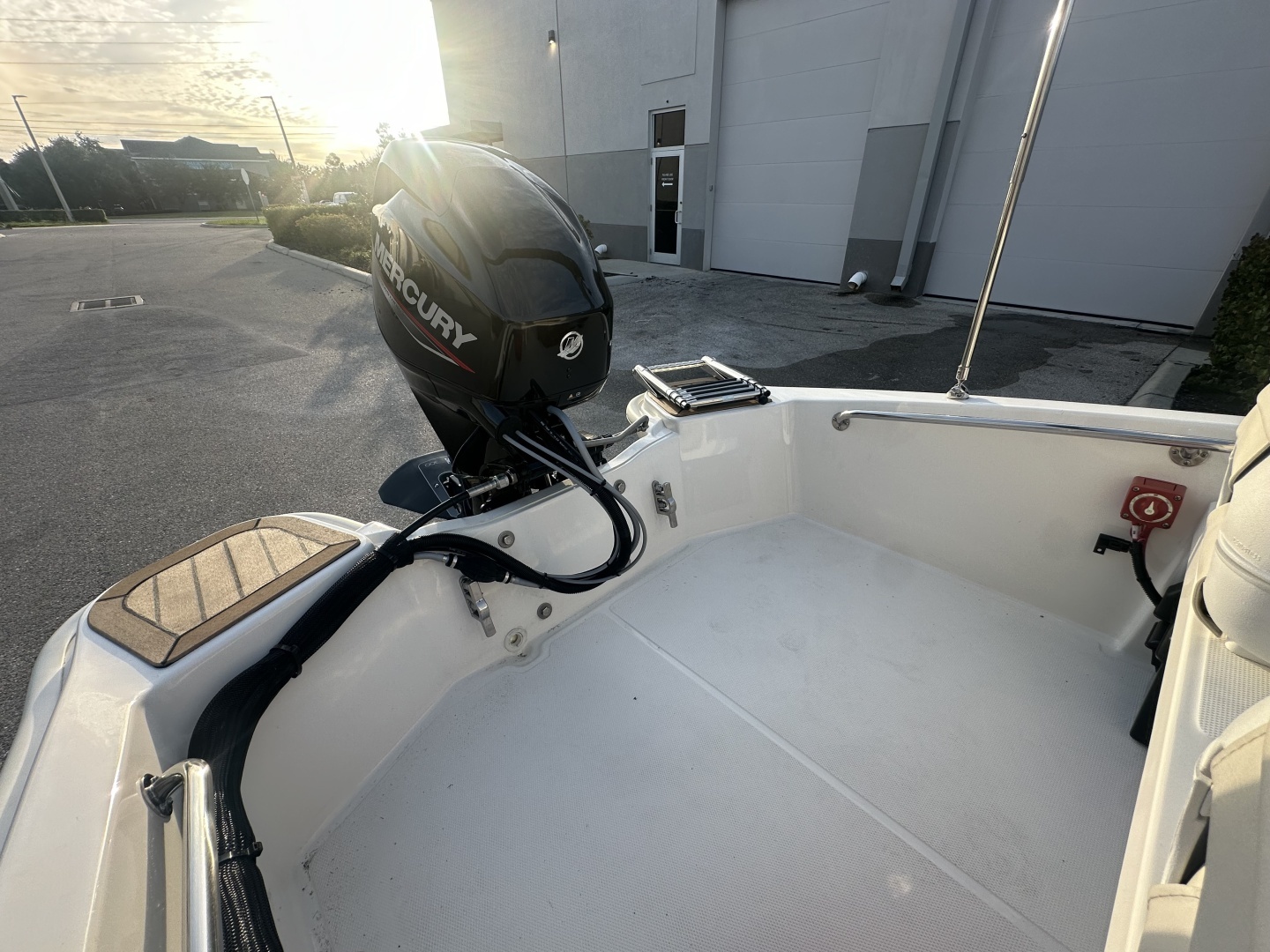 2025 Boston Whaler 130 Super Sport - Image 12
