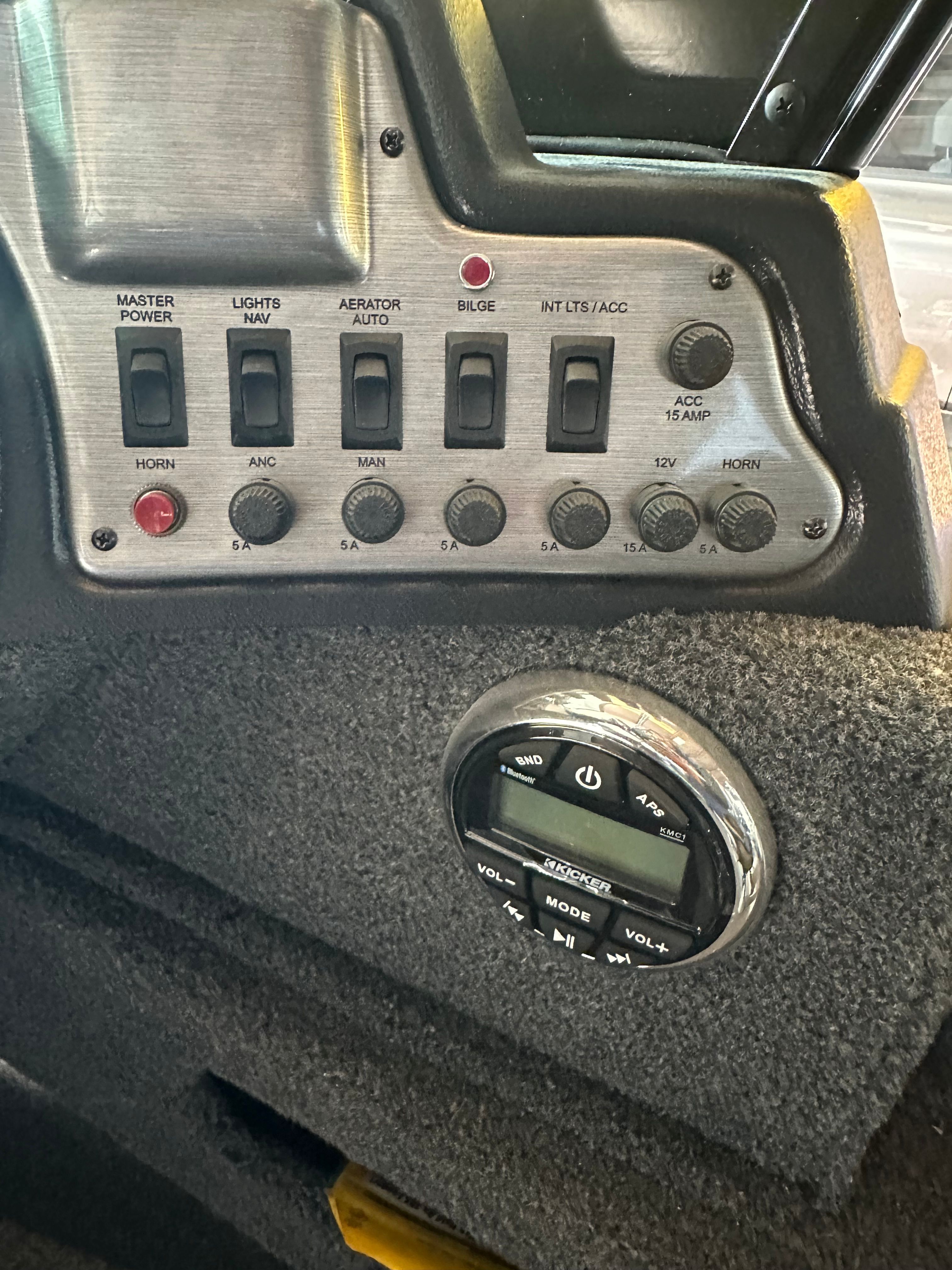 2022 Lund 1775 Adventure Sport - 33
