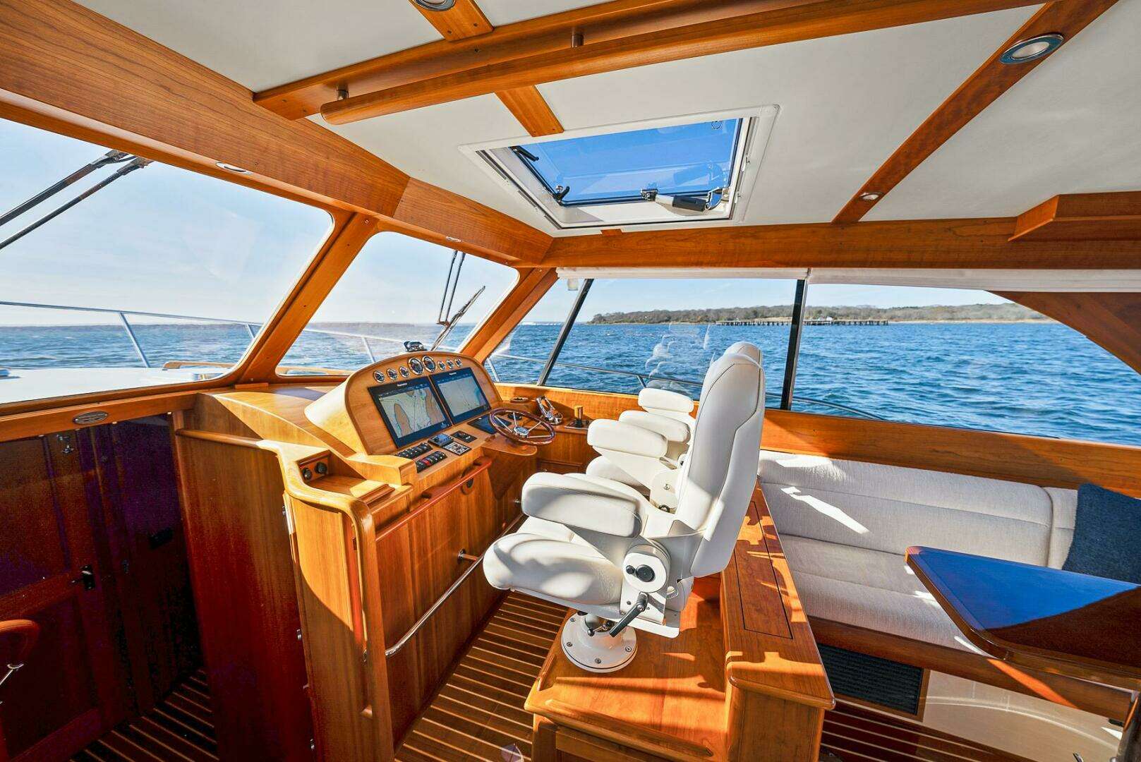 2017 Hinckley Talaria 43 - Image 23