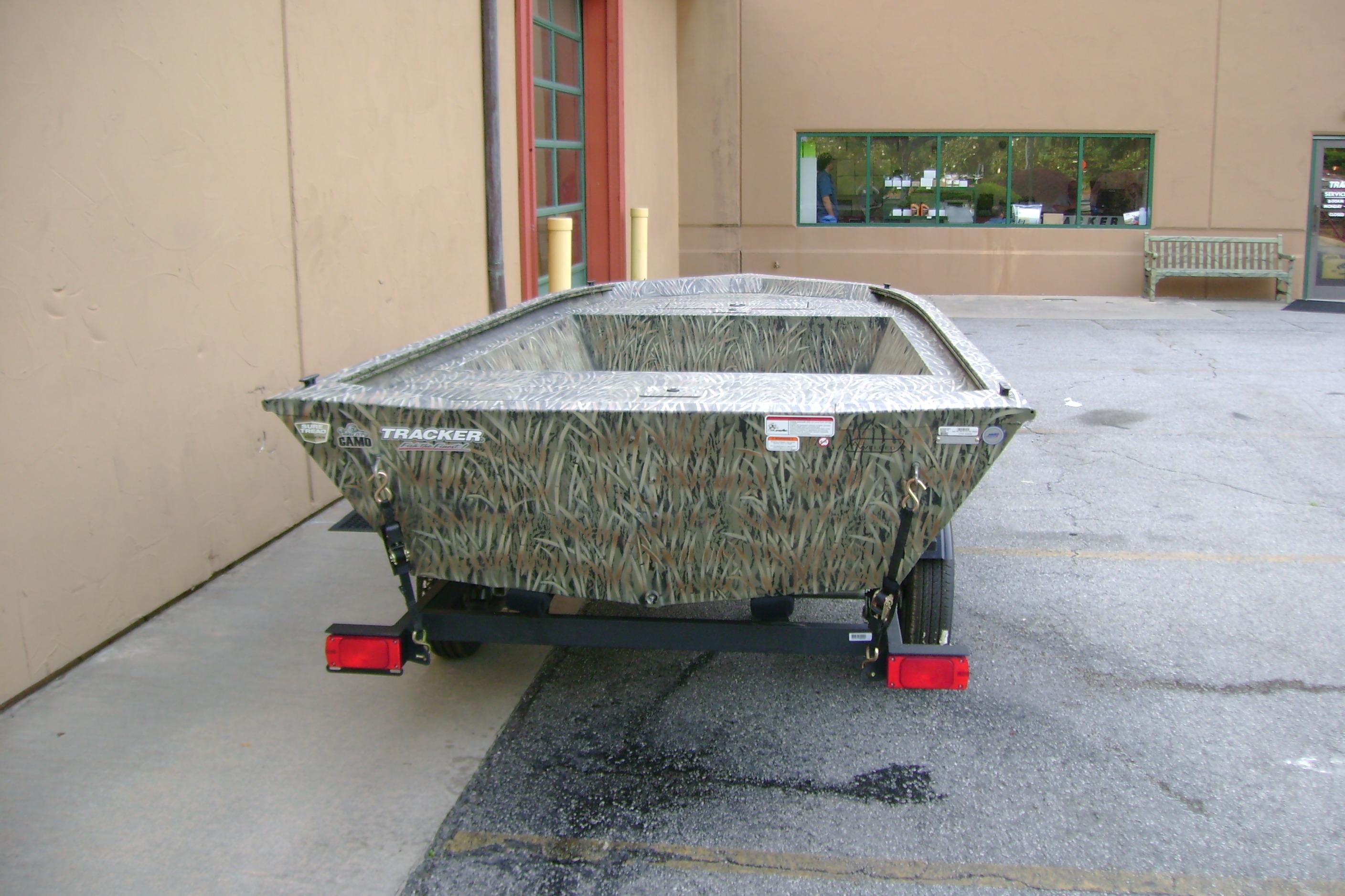 2026 Tracker Grizzly 1648 Utility