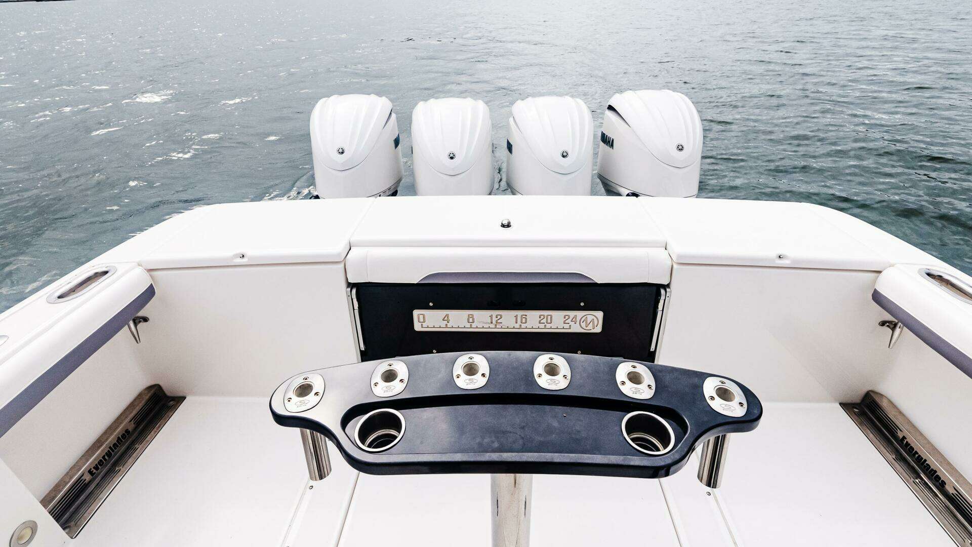 2017 Everglades 435 CC - Image 20