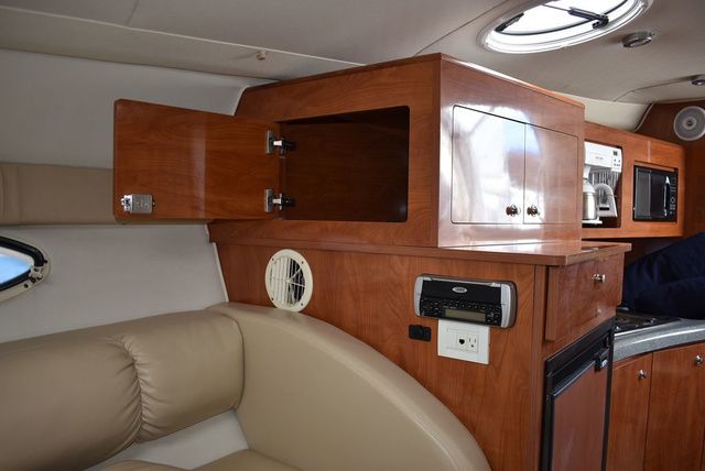 2005 Larson Cabrio 310 - 70