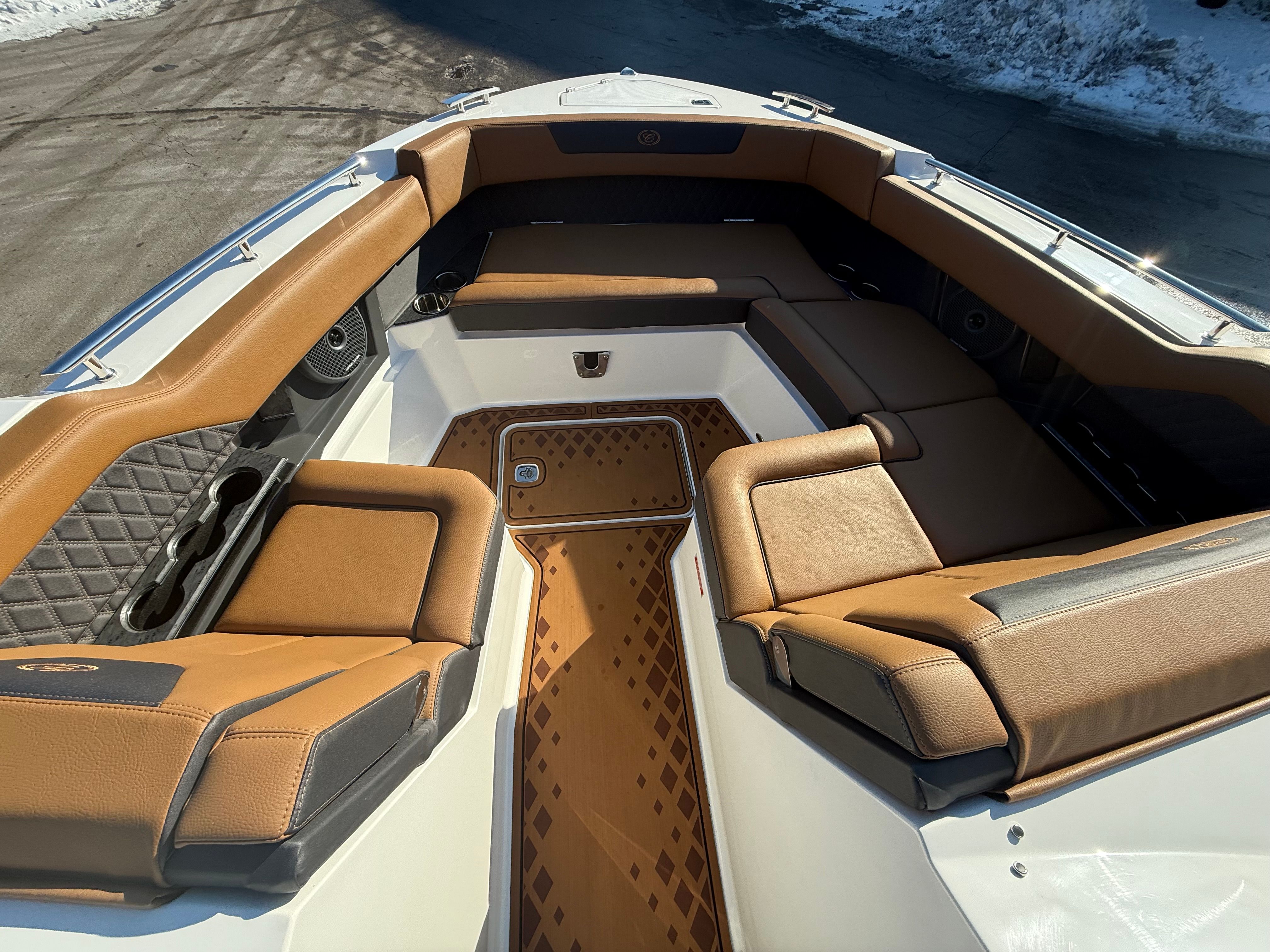 2026 Cobalt R31 Surf - 24