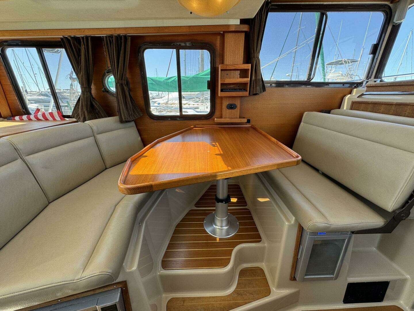 2012 Ranger Tugs R-29 - Image 20