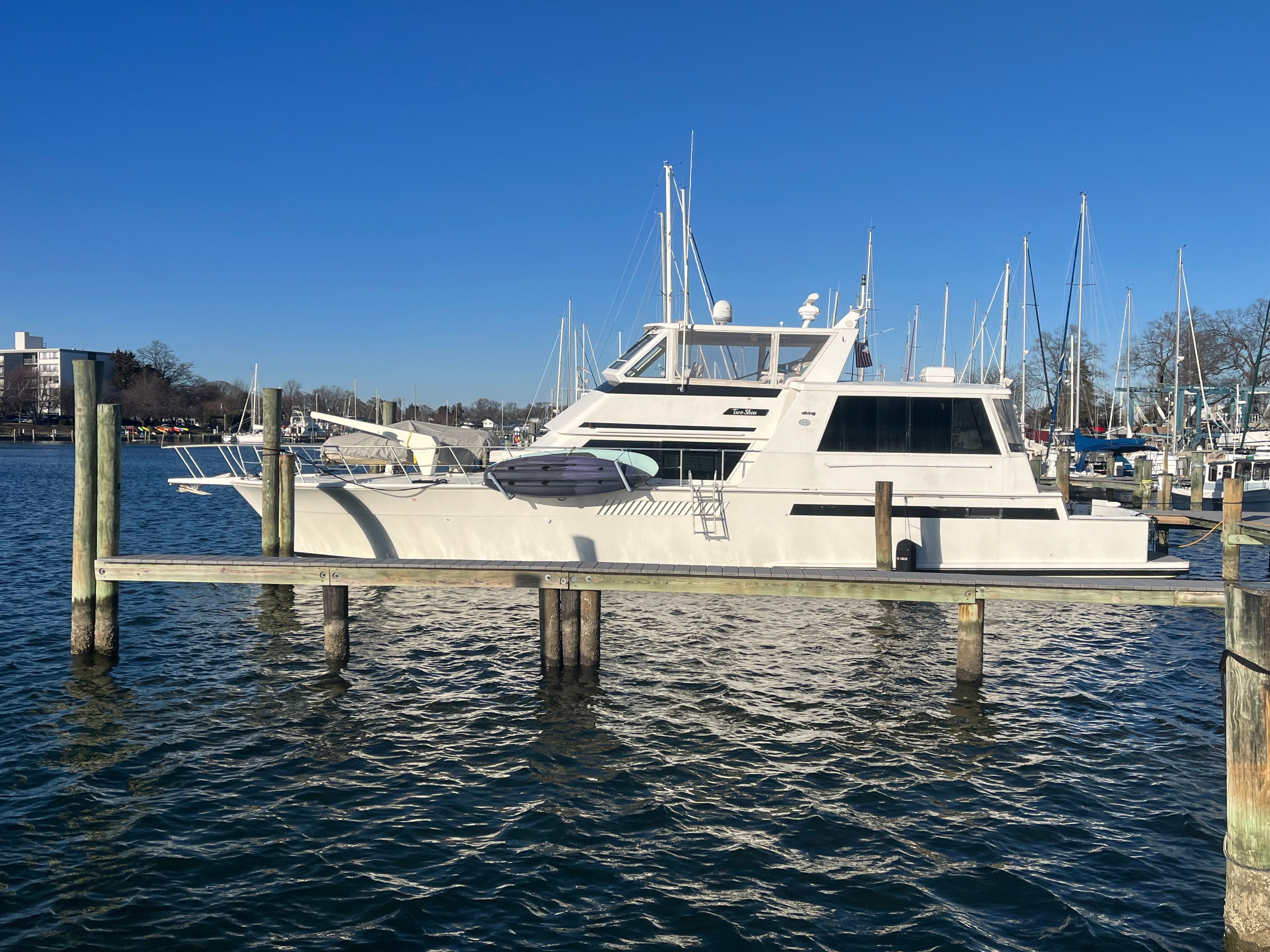 1996 Viking 60 Cockpit Sport Yacht