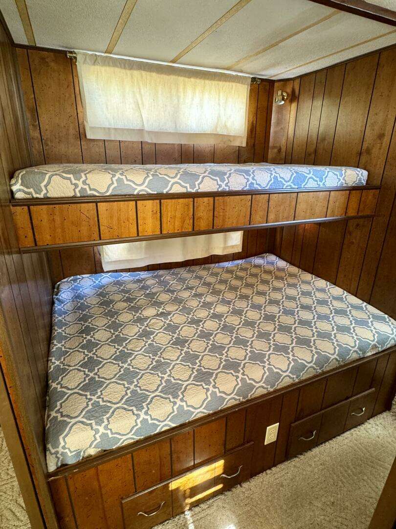1977 Sumerset 14 x 58 Aluminum Hull Houseboat with Catwalks - Image 51