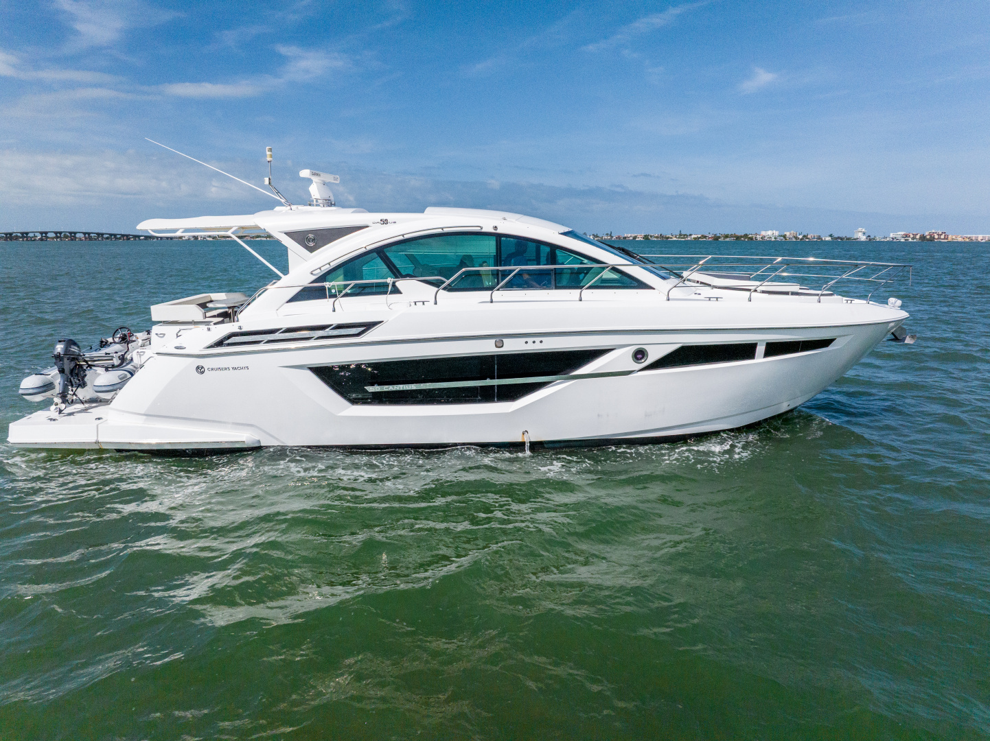 2018 Cruisers Yachts 50 CANTIUS - Image 17