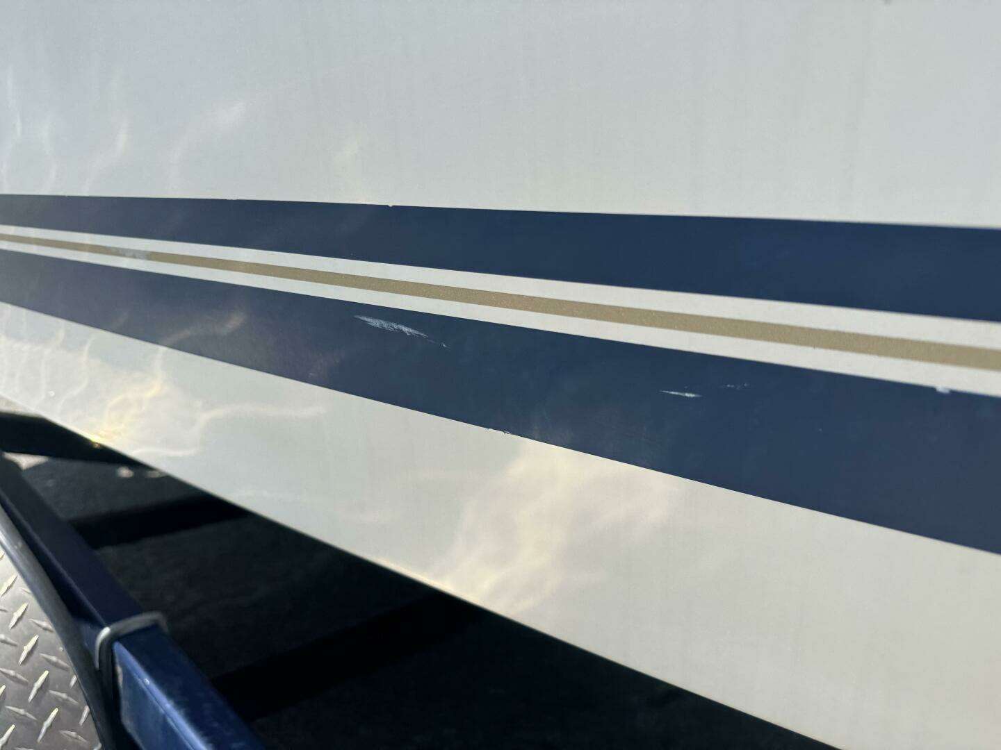 1999 Sea Ray 215 Express Cruiser - Image 112