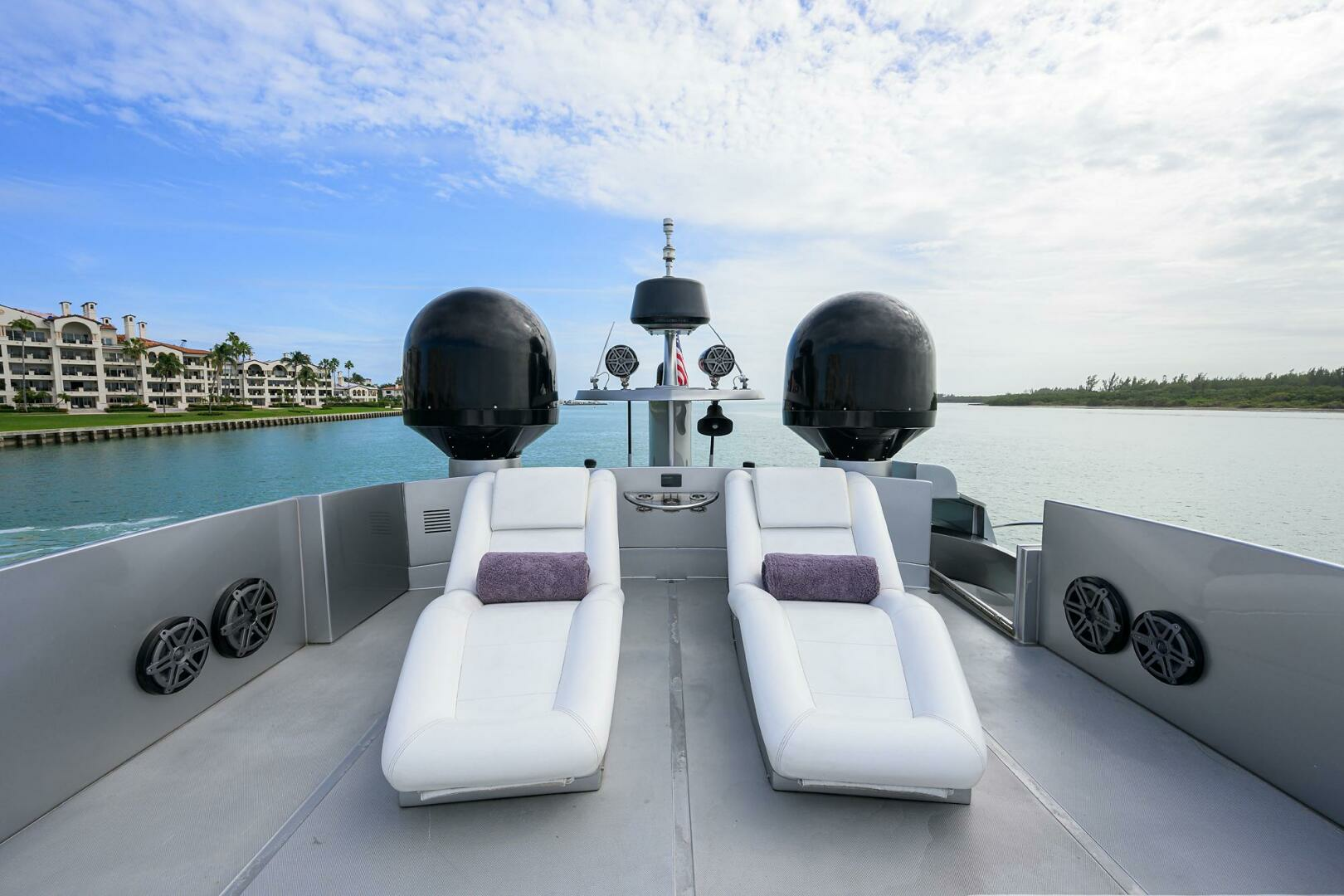 2009 Pershing 90 Express - Image 46