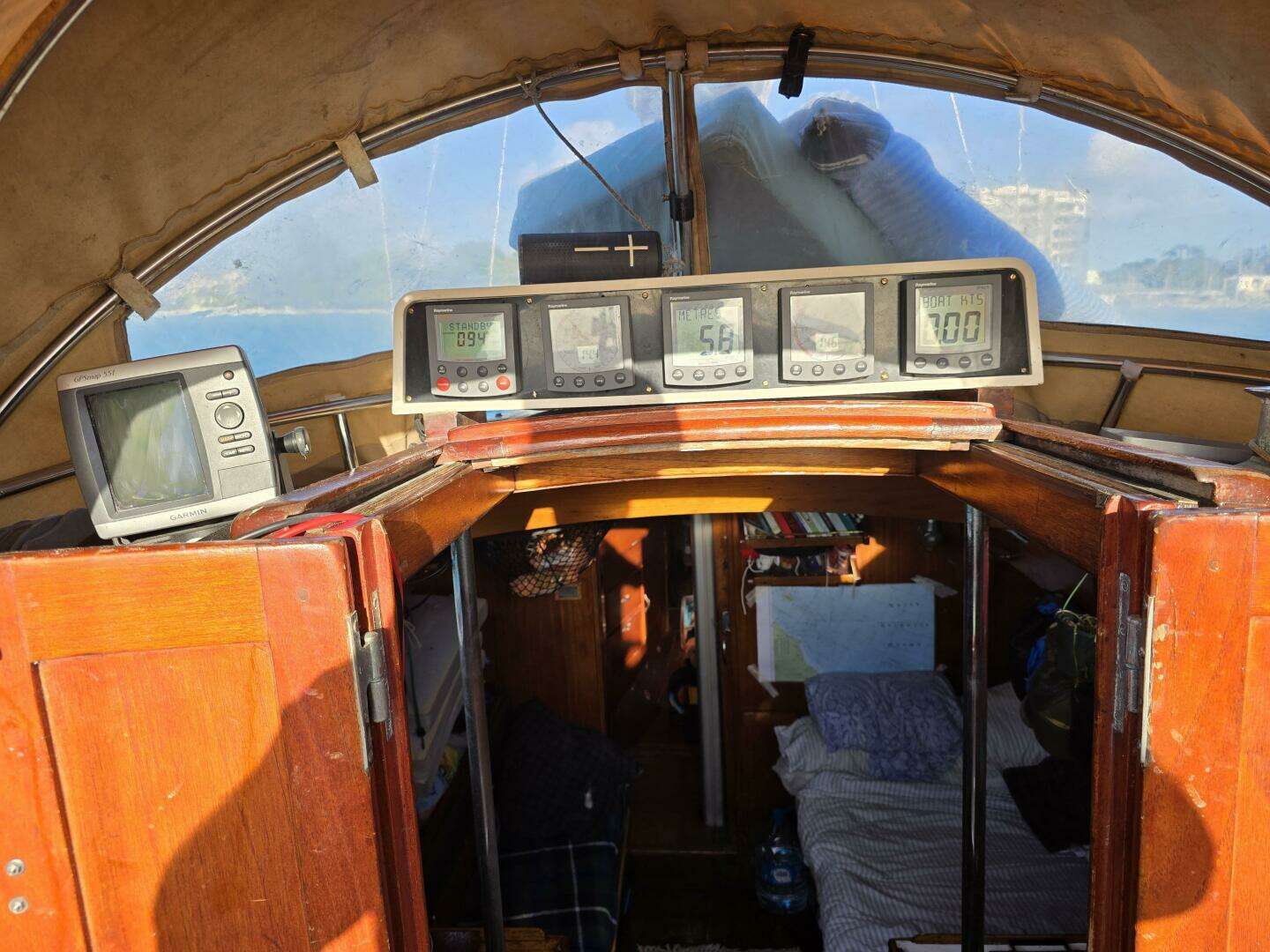1963 Camper & Nicholsons 36 - Image 11