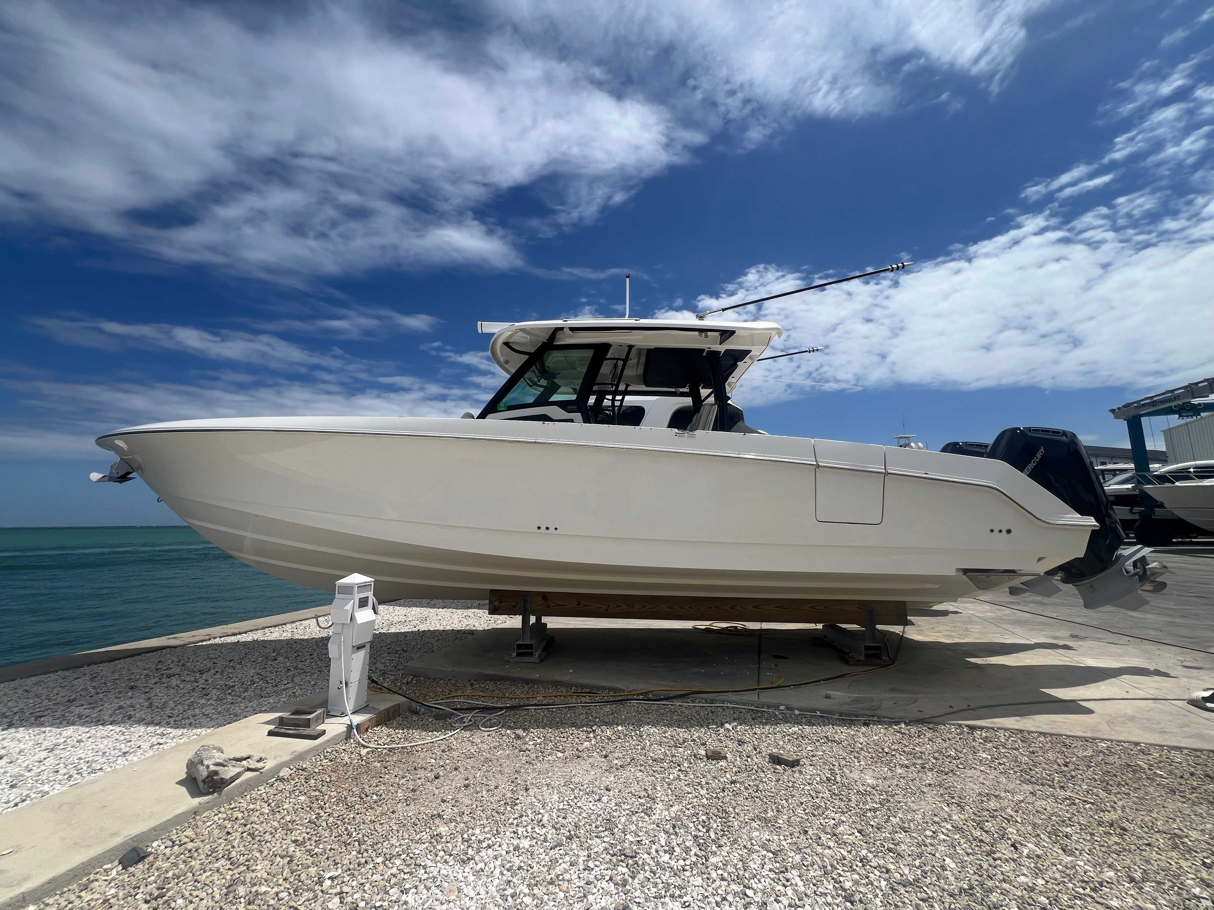 2023 Boston Whaler 380 Outrage
