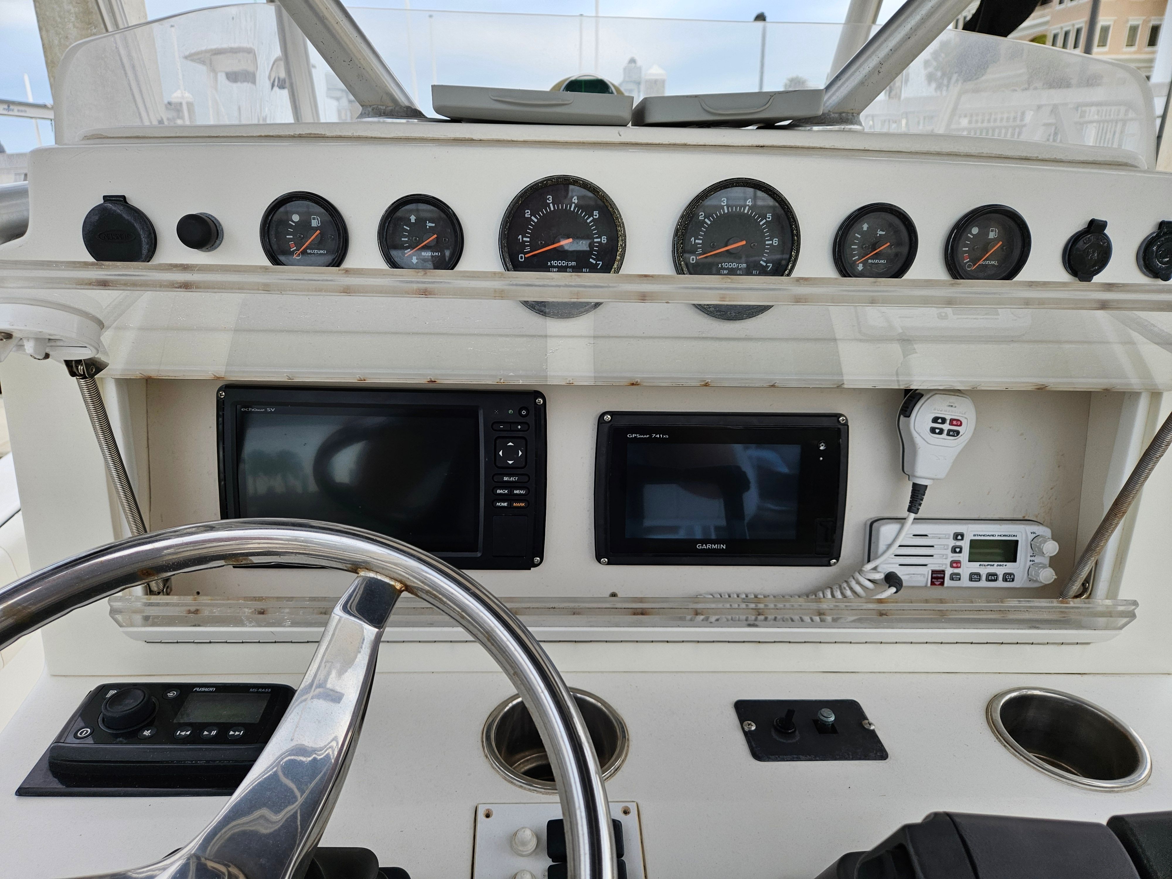 2003 World Cat EYV - 11