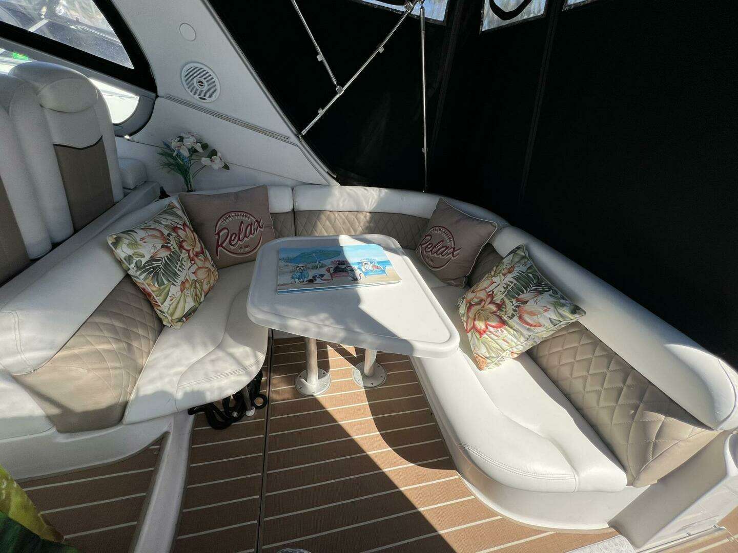 2006 Four Winns 318 Vista - Image 66