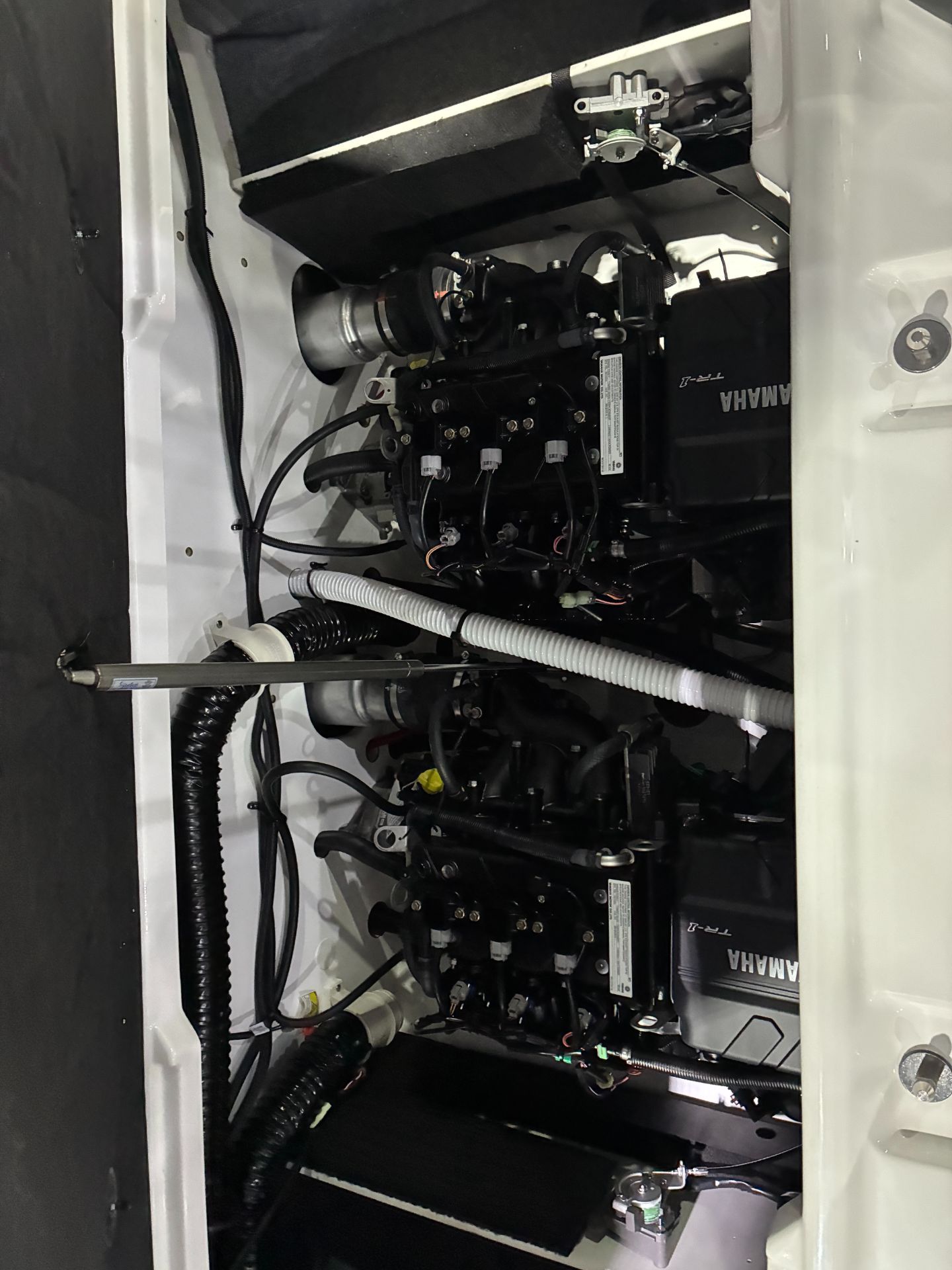 2026 Yamaha Boats SX220 - 8