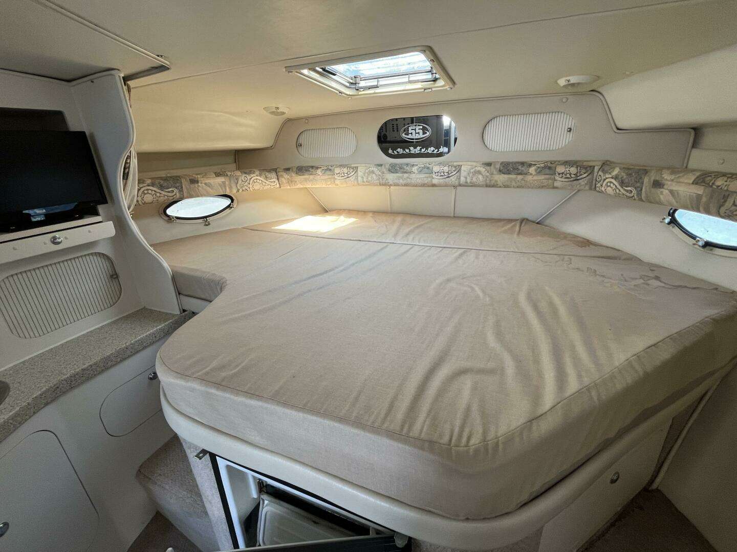 2000 Rinker Fiesta Vee 340 - Image 37