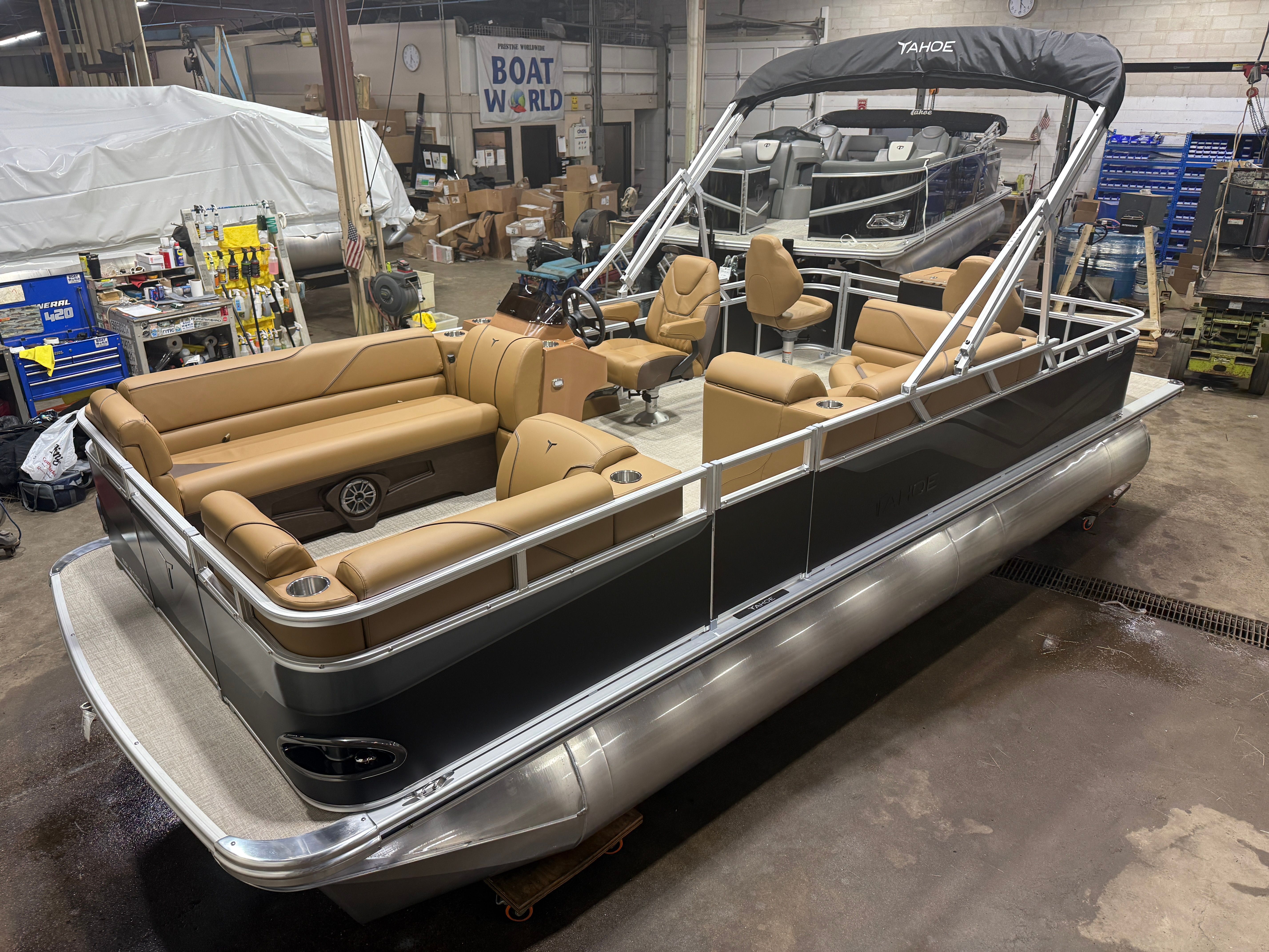 2026 Tahoe Sport Rear Fish 2180 & 4-Stroke $31995
