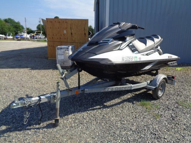 2015 Yamaha WaveRunner FX Cruiser H/O on trailer, parked outdoors.
