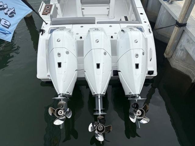 2025 Everglades 375 Center Console - 3
