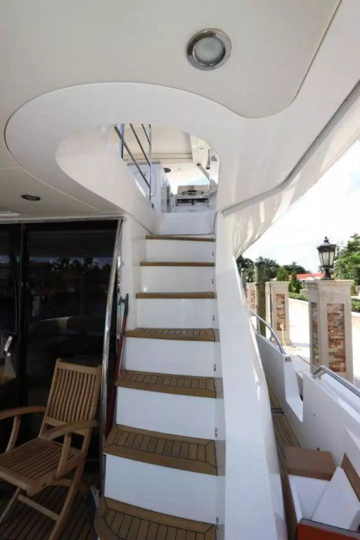 2015 Sunseeker Yacht - Image 33