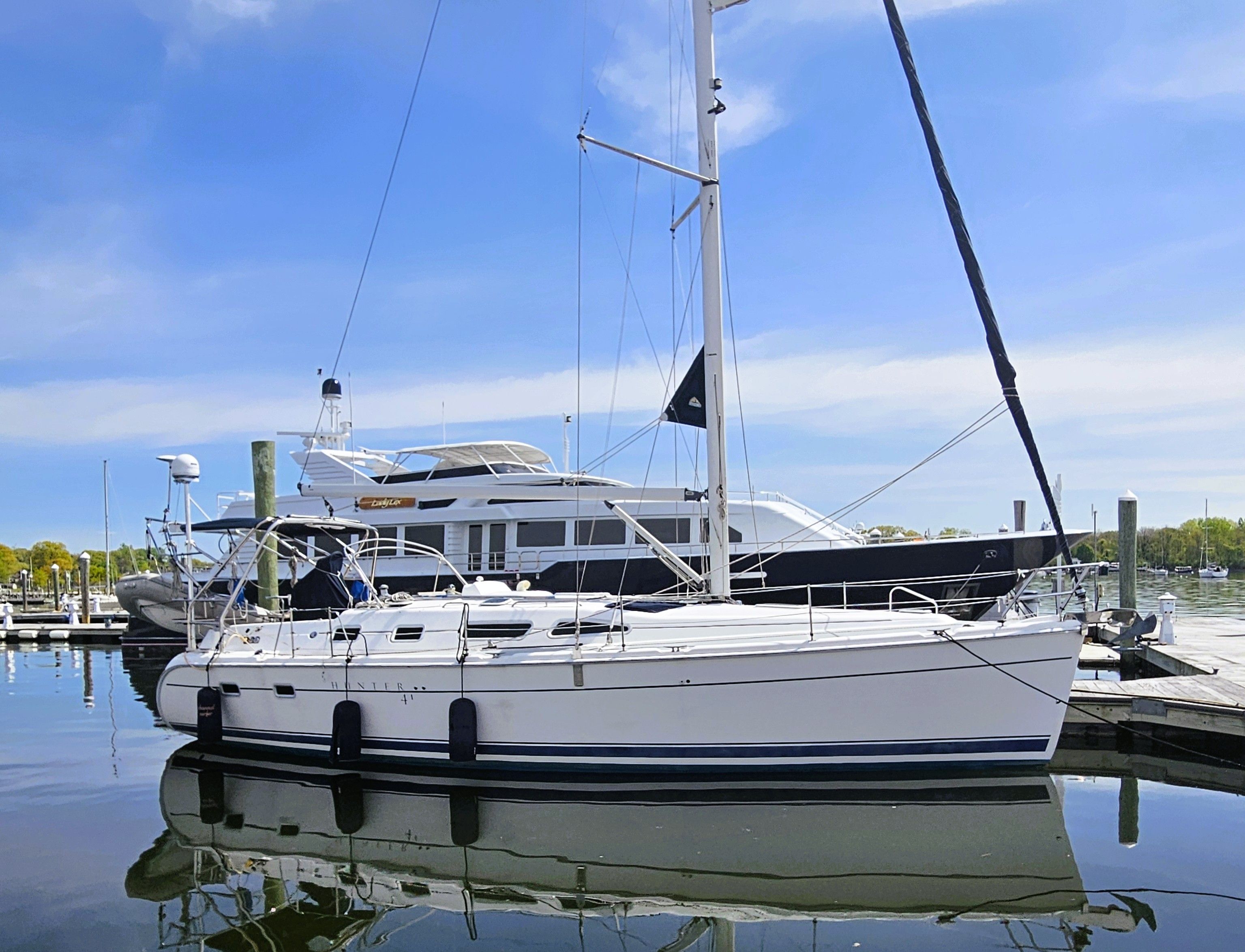 2007 Hunter 41 Aft Cockpit