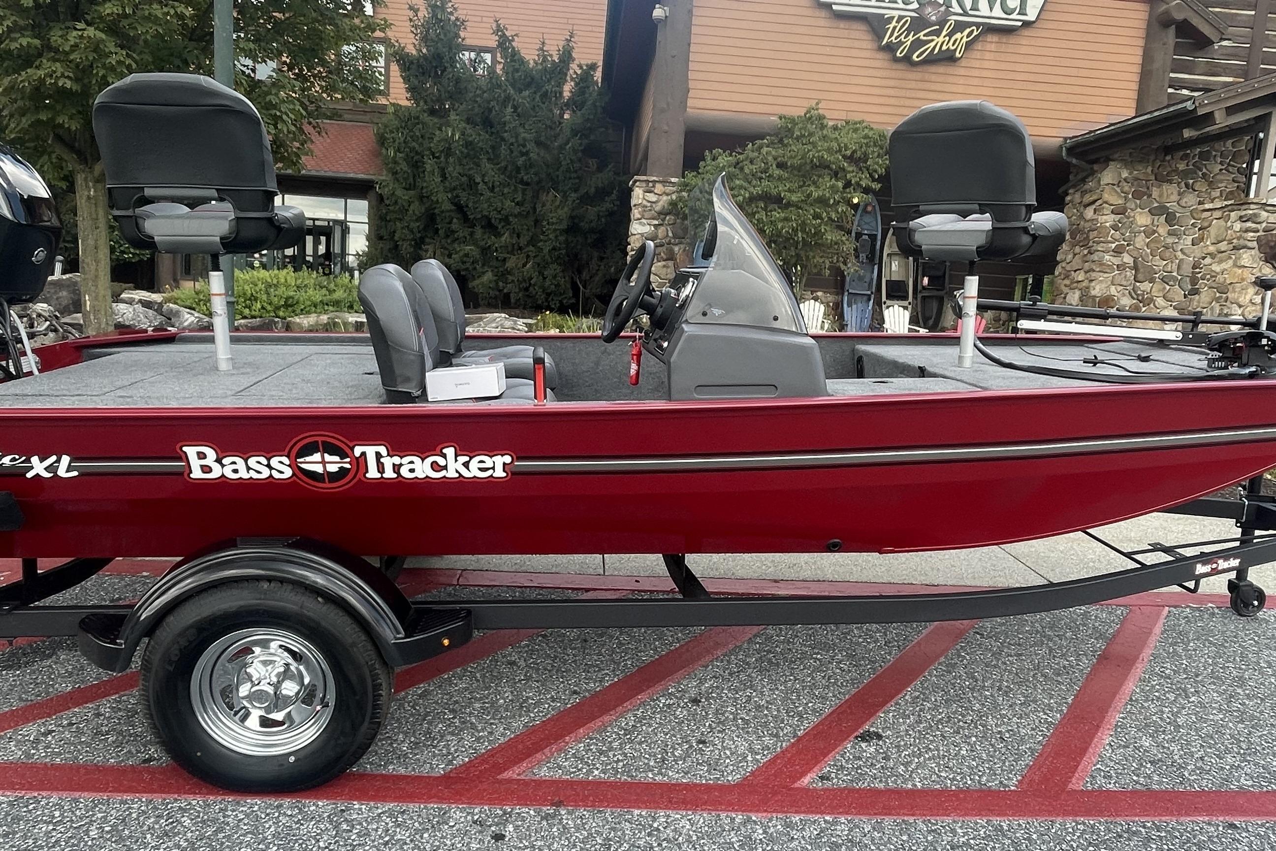 2026 Tracker Bass Tracker Classic XL