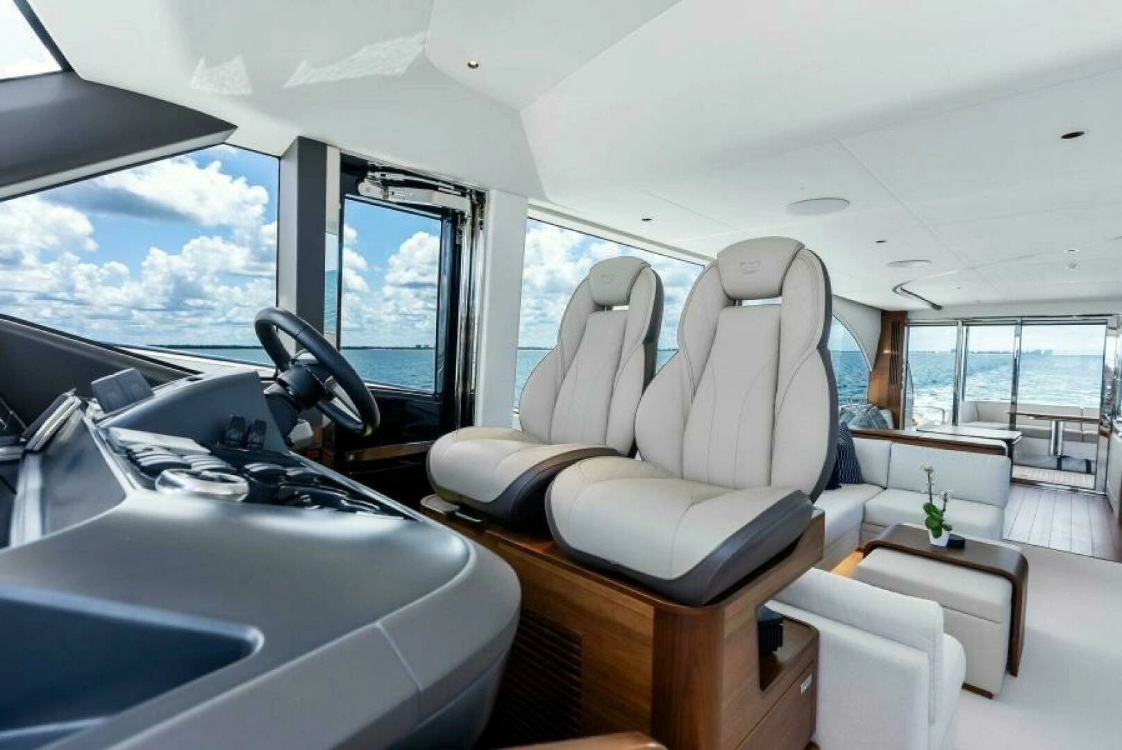 2024 Princess Y72 Motor Yacht - Image 20