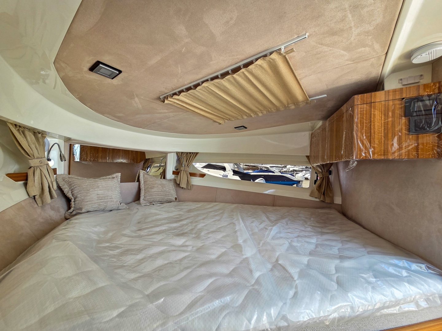 2026 Marex 310 Sun Cruiser - Image 33